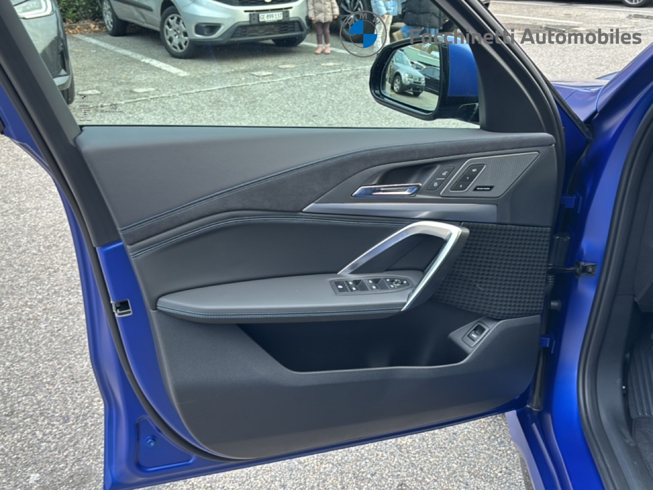 BMW iX1 xDrive 30 Edition M Sport - 9