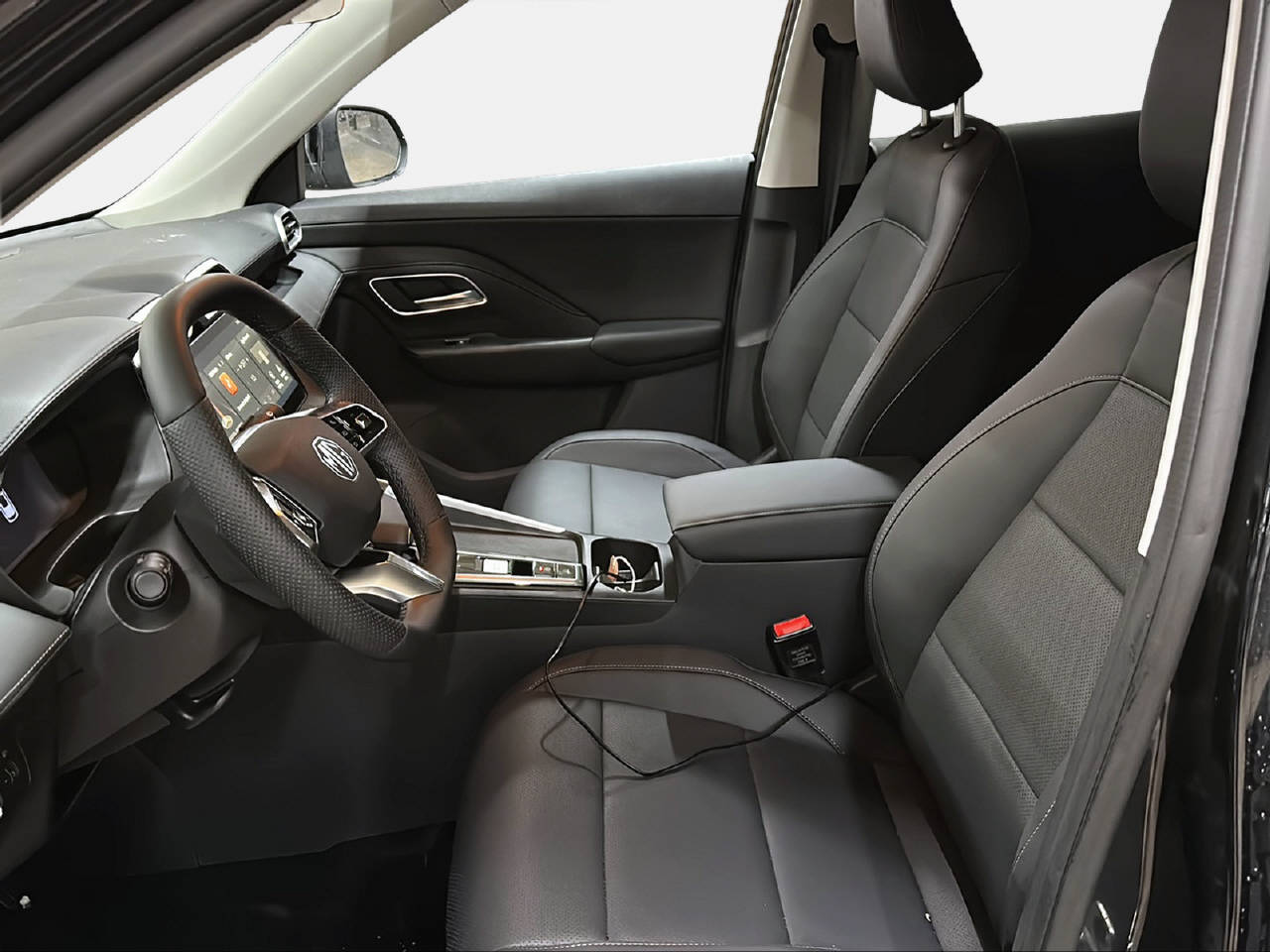 MG ZS 1.5 Hybrid+ Luxury - 14