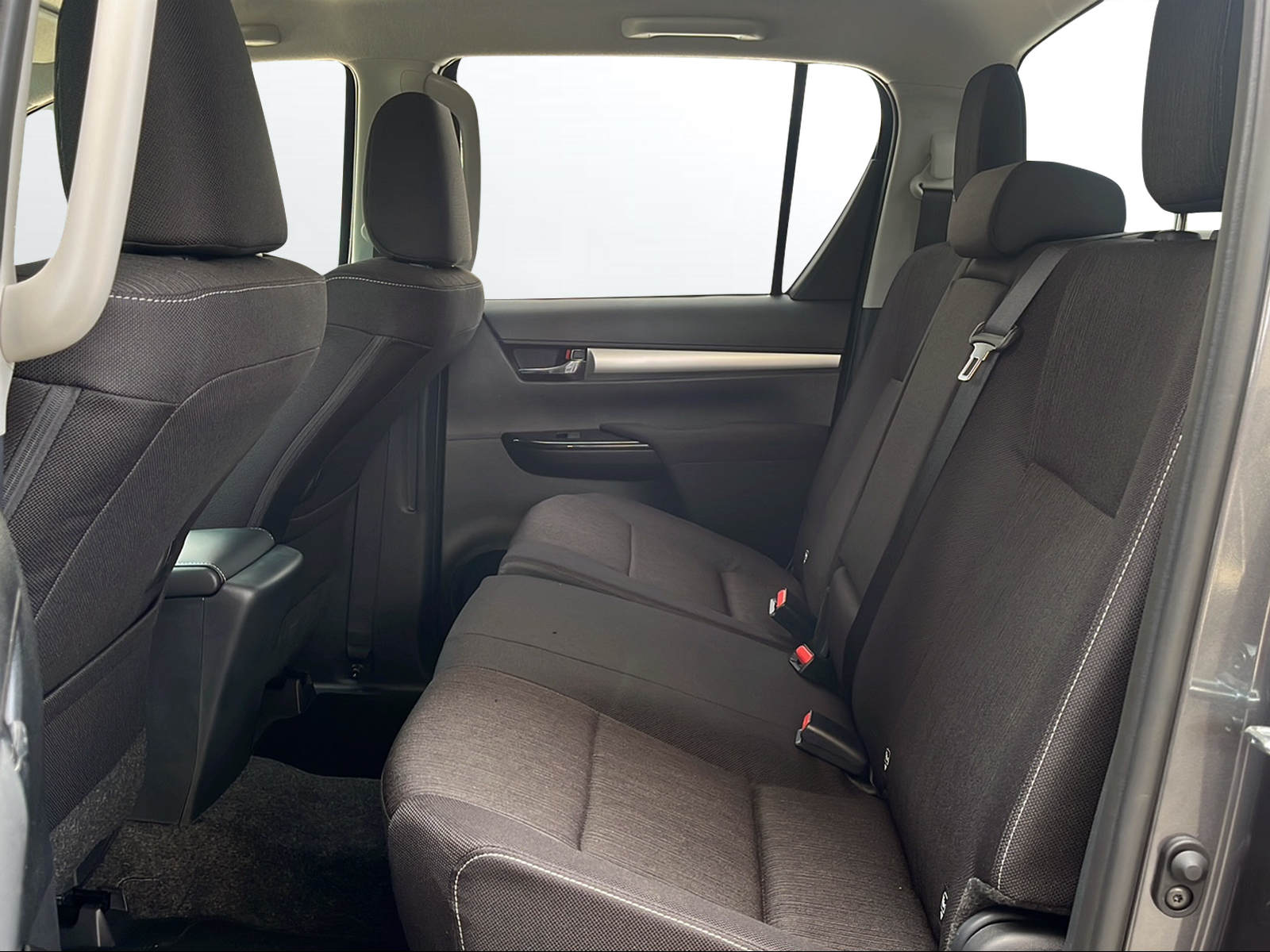 TOYOTA Hilux 2.8d MHEV Style Double Cab 4x4 - 9