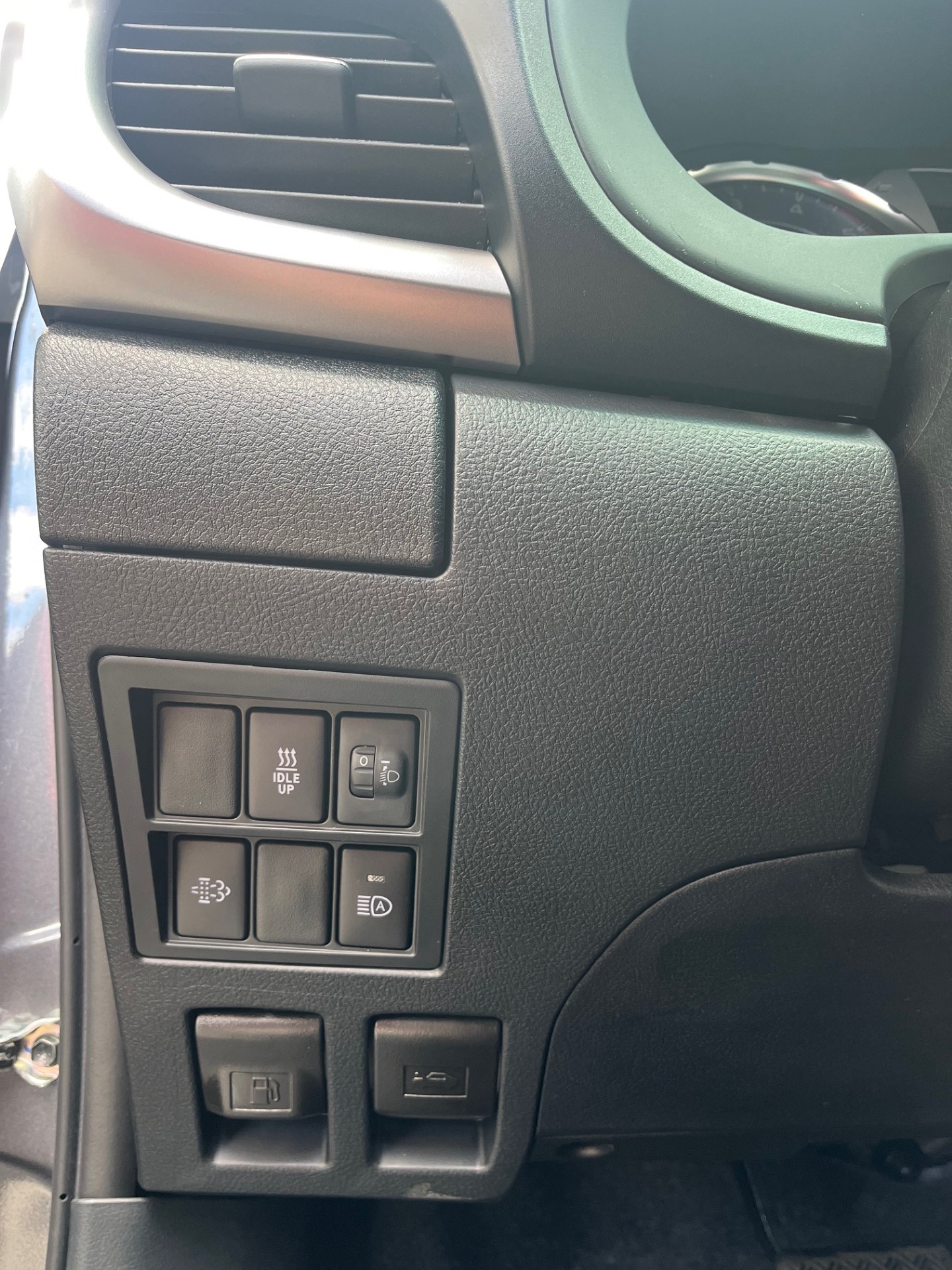TOYOTA Hilux 2.8d MHEV Style Double Cab 4x4 - 19