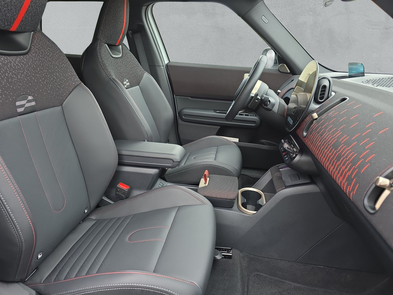 MINI Countryman John Cooper Works ALL4 U25 2.0i (CH) - 13