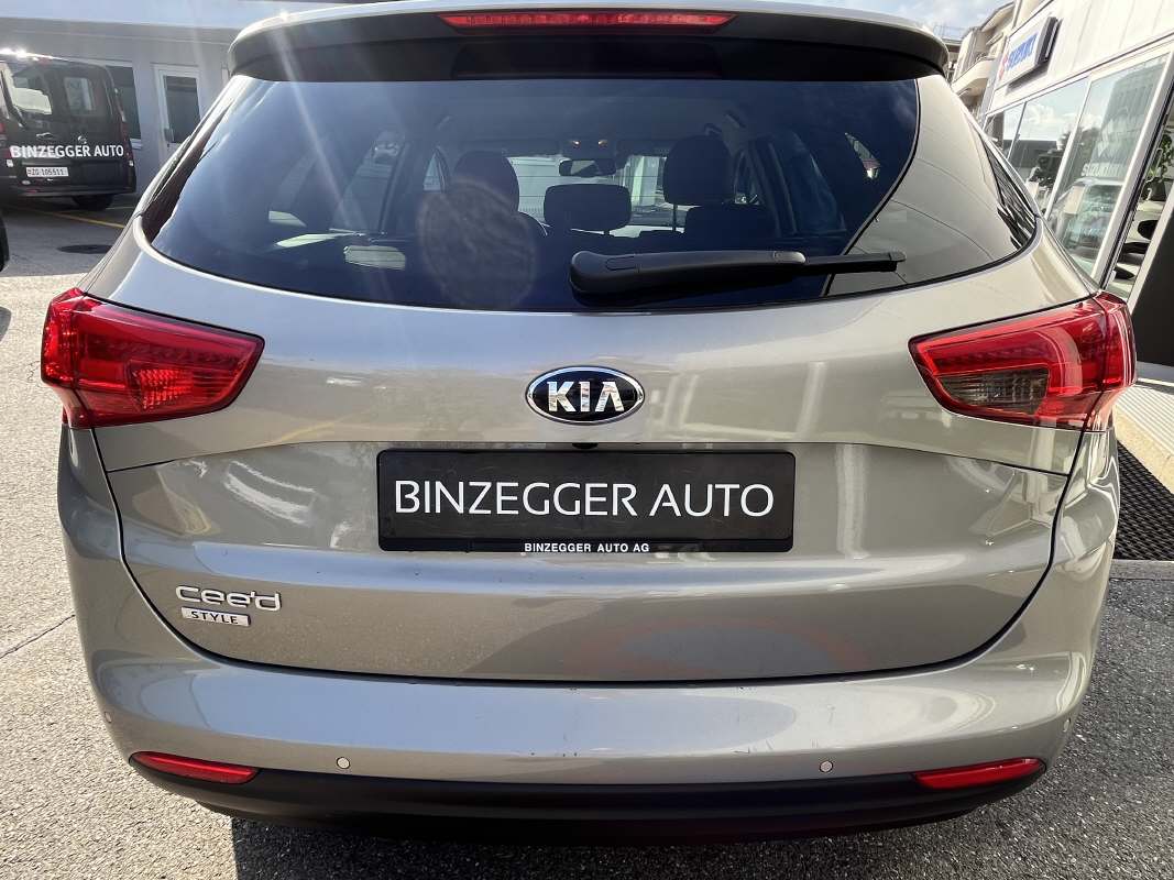 KIA Cee'd Sportswagon 1.6 GDi Style - 4