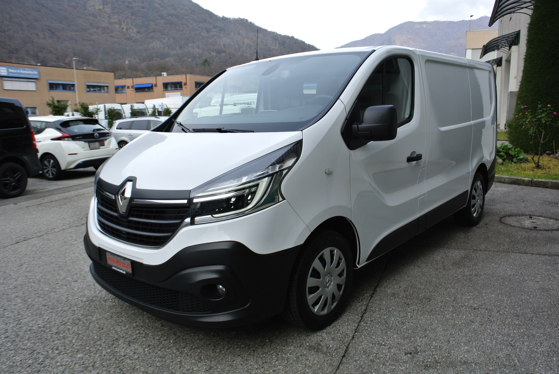 RENAULT TRAFIC