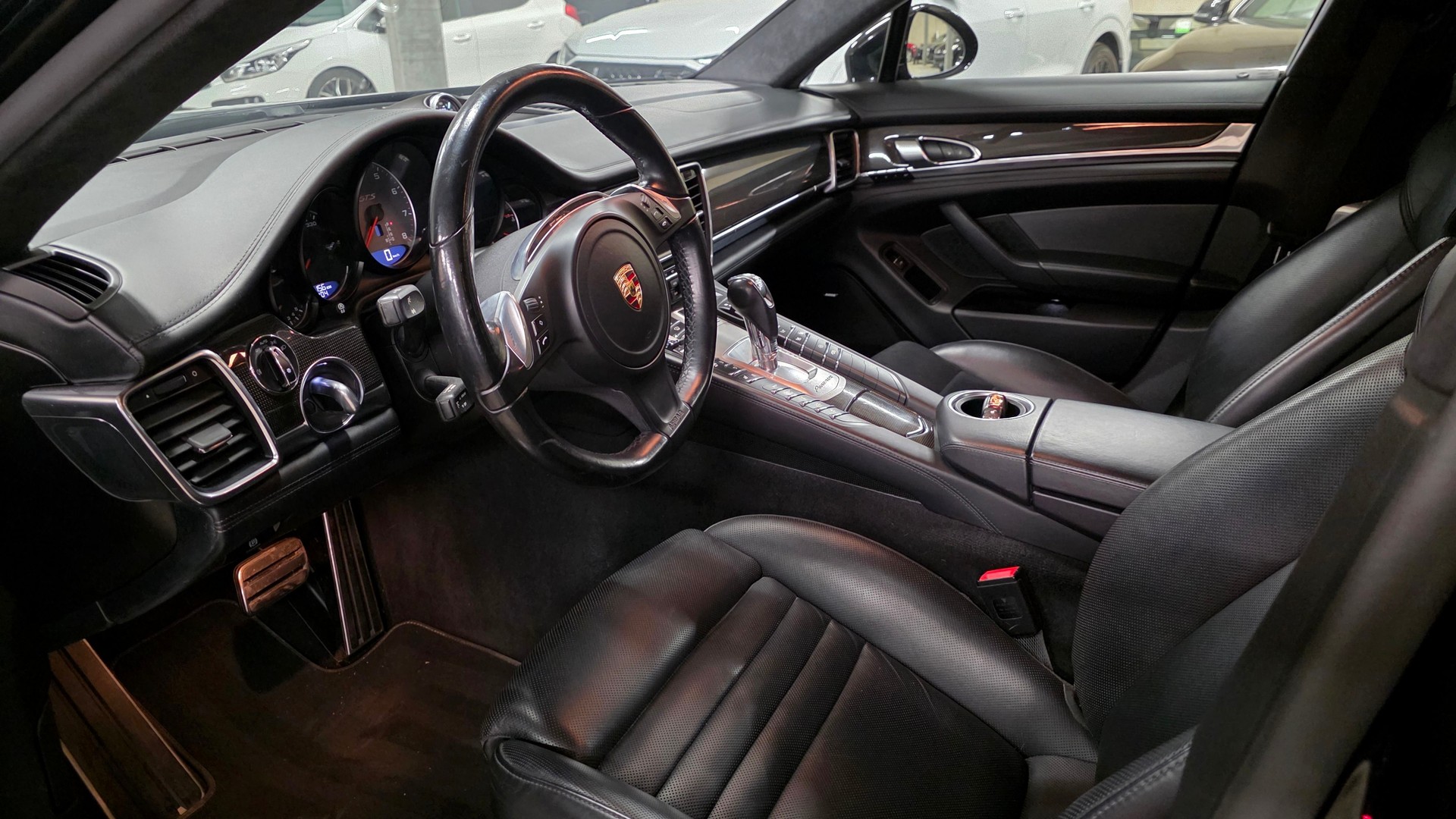 PORSCHE Panamera GTS 4.8 PDK - 7