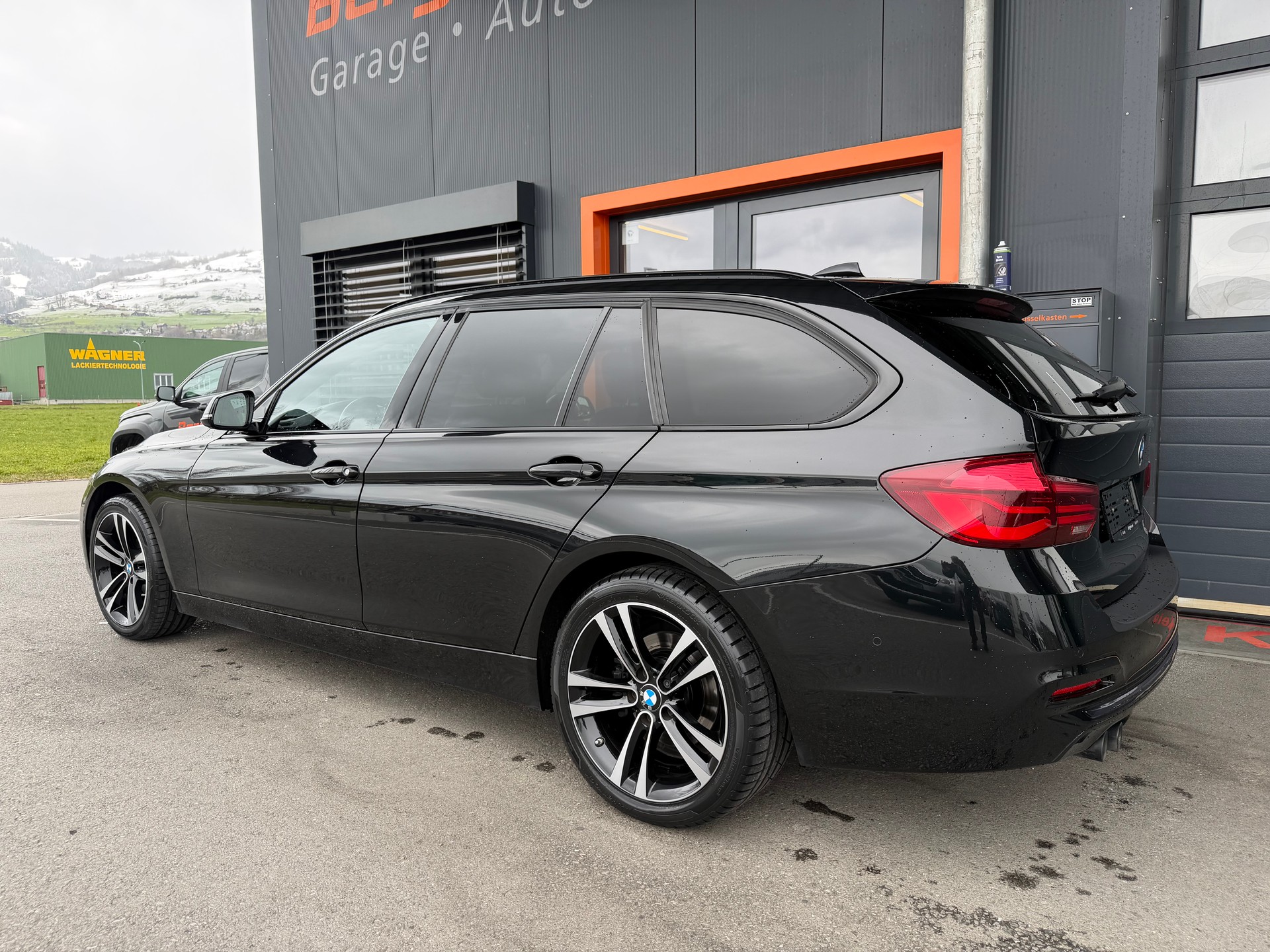 BMW 320d xDrive Touring Edition Sport Line Steptronic - 3