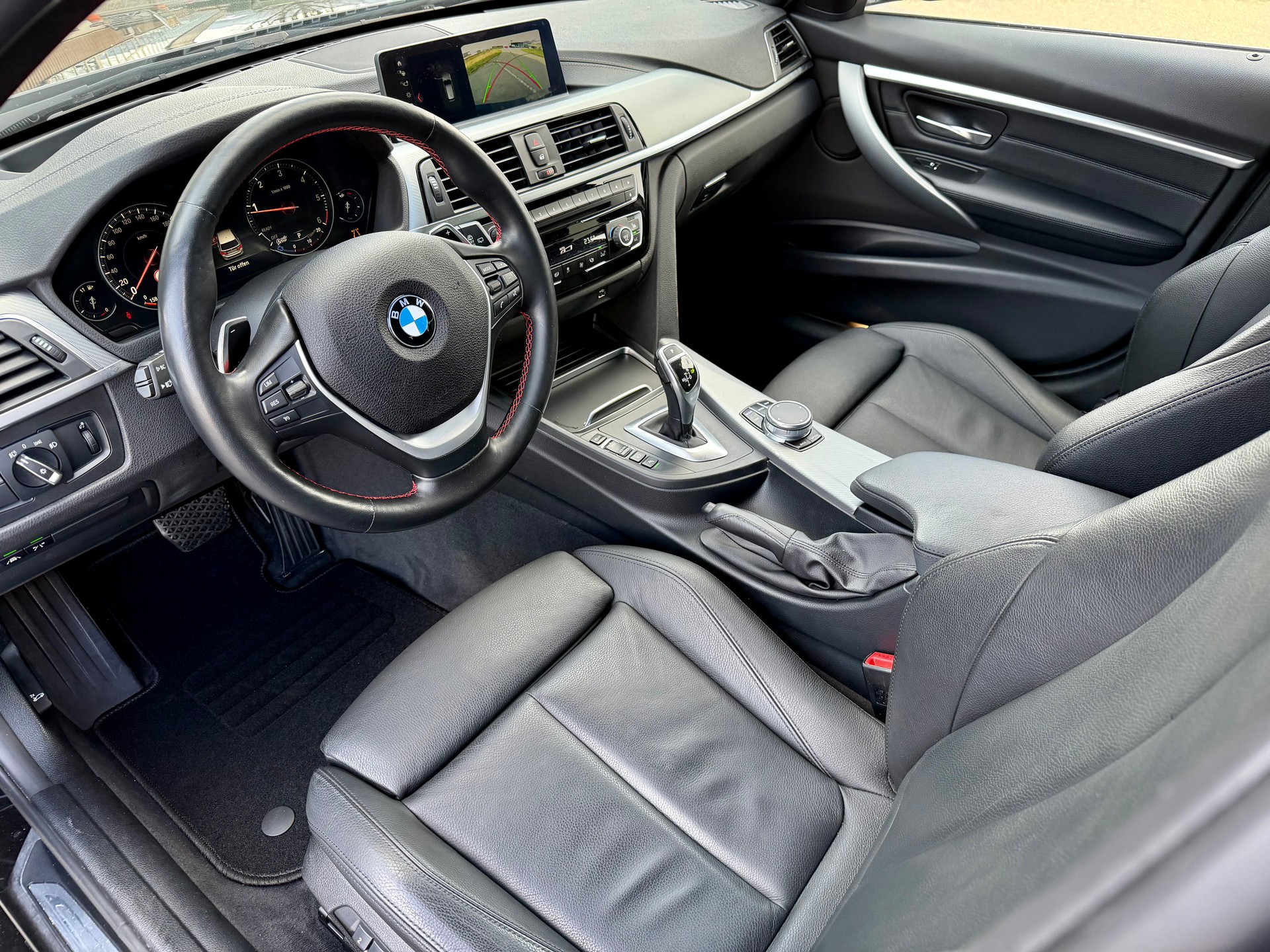 BMW 320d xDrive Touring Edition Sport Line Steptronic - 6