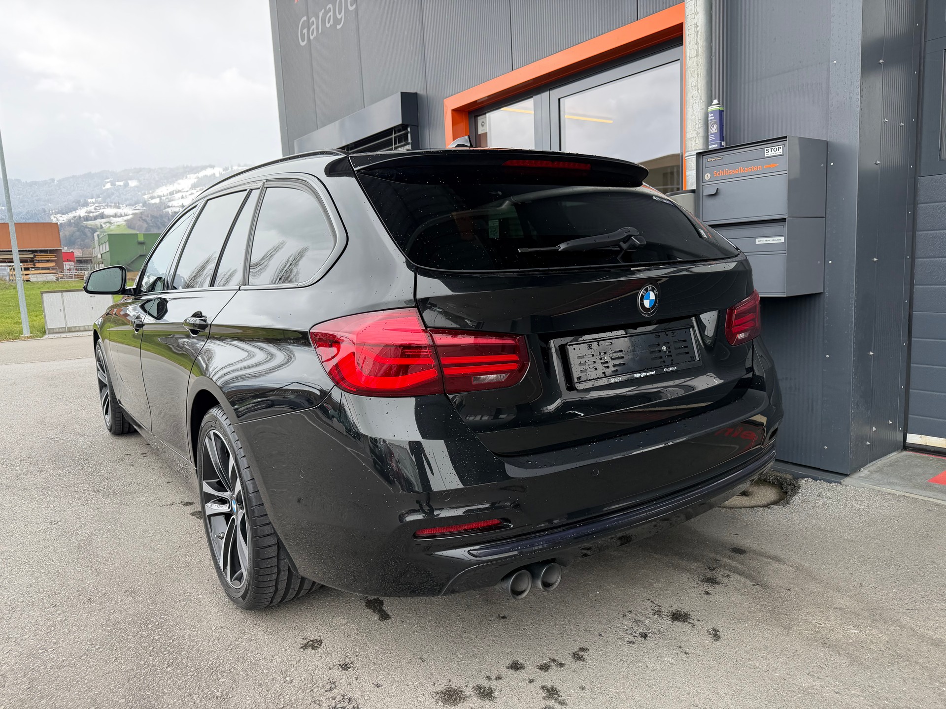 BMW 320d xDrive Touring Edition Sport Line Steptronic - 5