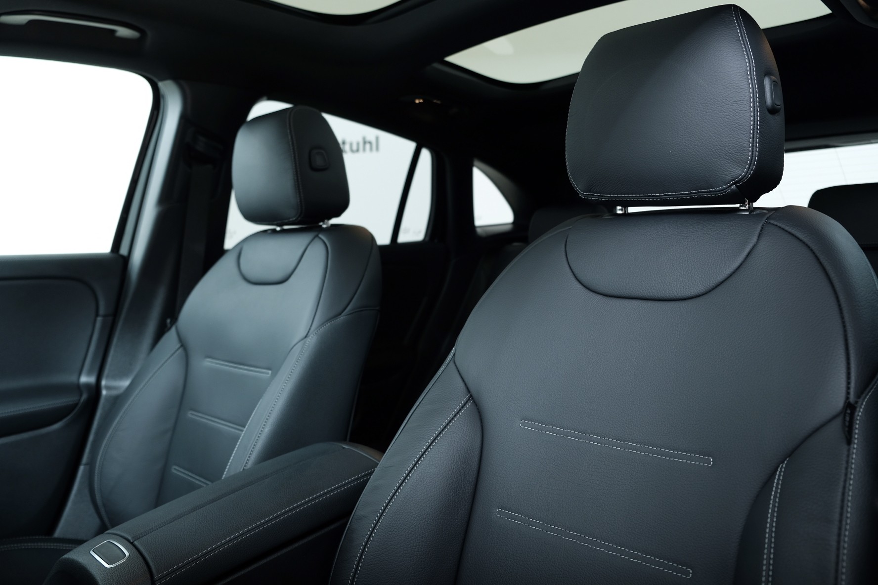 MERCEDES-BENZ GLA 250 4Matic 8G-DCT Swiss Star - 10