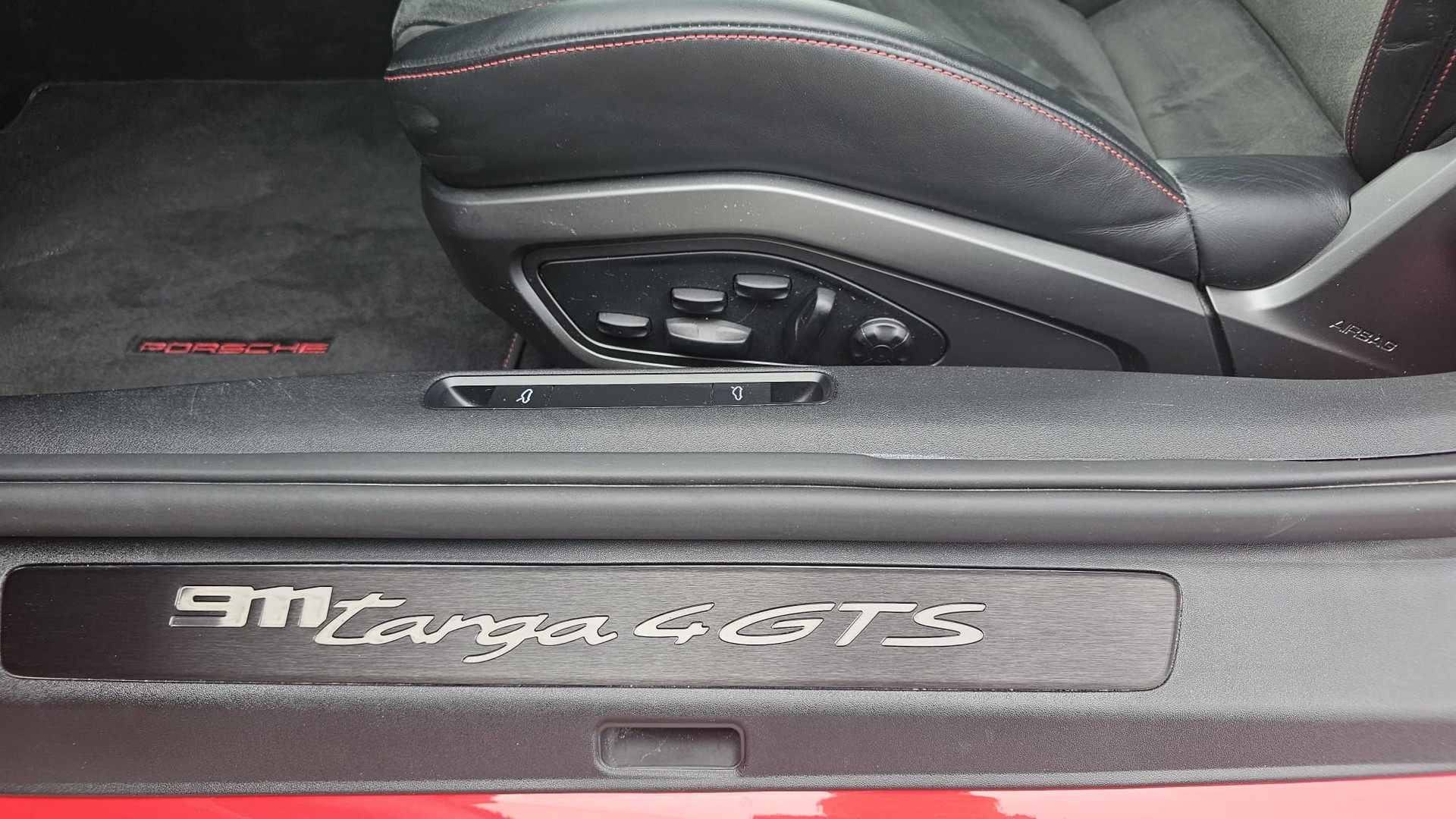 PORSCHE 911 Targa 4 GTS PDK - 11