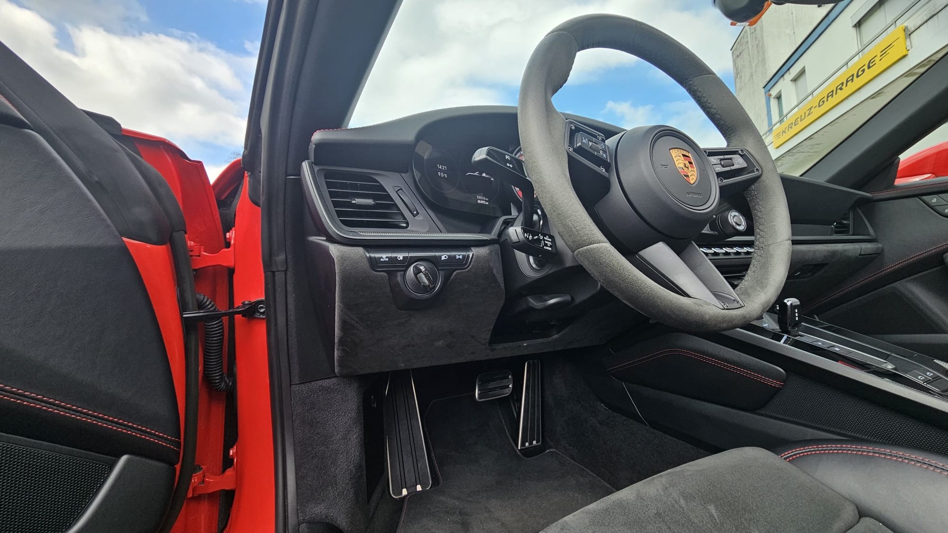 PORSCHE 911 Targa 4 GTS PDK - 8