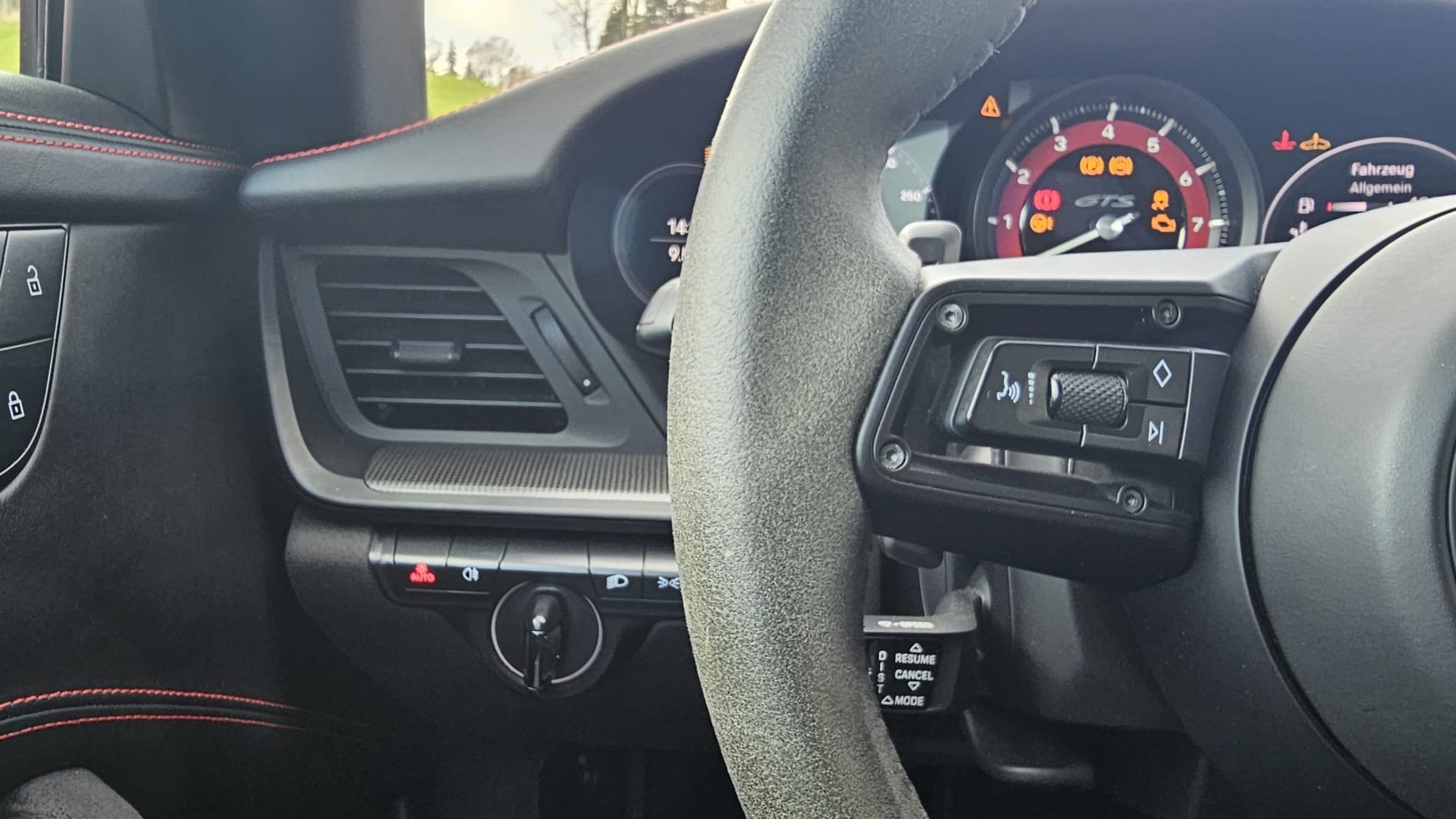 PORSCHE 911 Targa 4 GTS PDK - 15