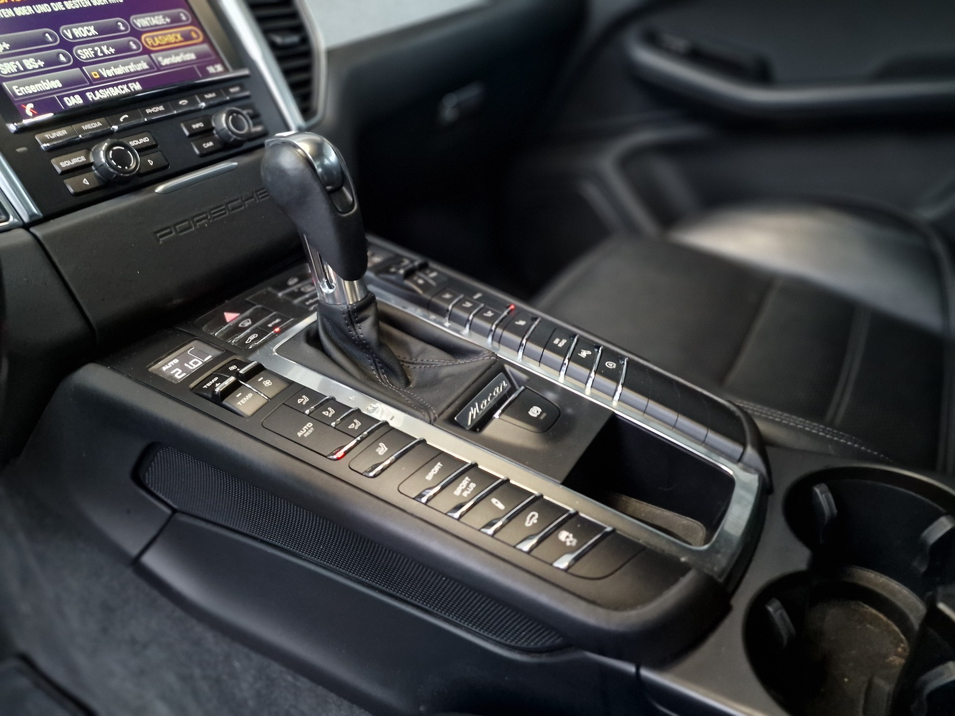 PORSCHE Macan Turbo PDK 8x Alu 24Mt Gara - 21