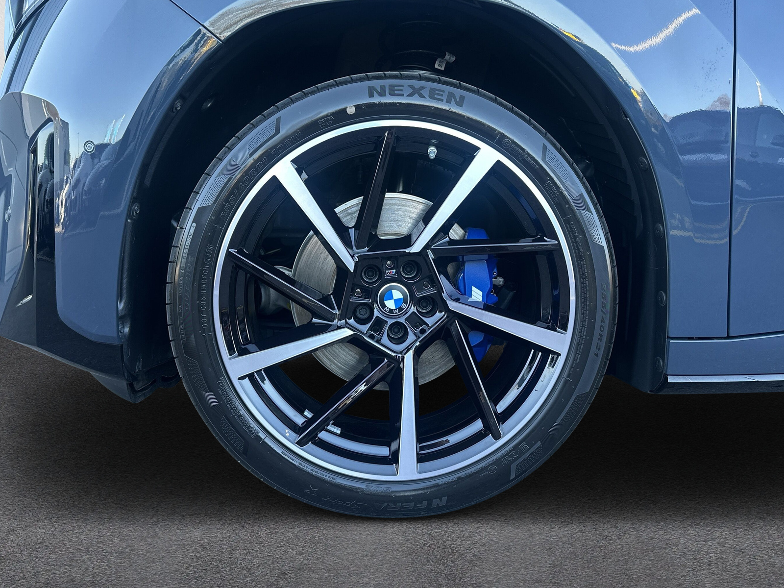 BMW iX3 50 xDrive M Sport **Action de leasing à 0.9% avec assurance et roues hiver** - 9