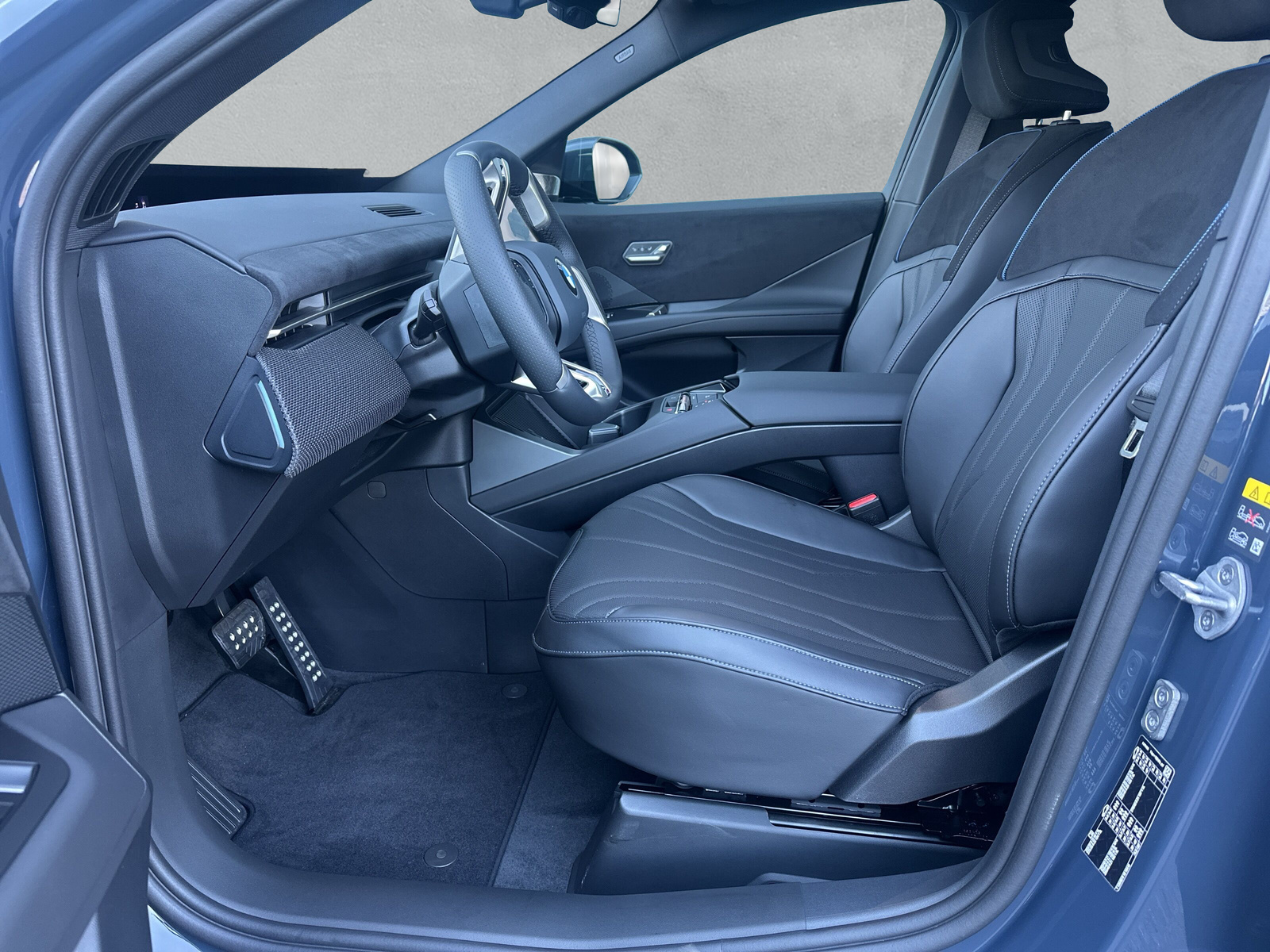 BMW iX3 50 xDrive M Sport **Action de leasing à 0.9% avec assurance et roues hiver** - 11