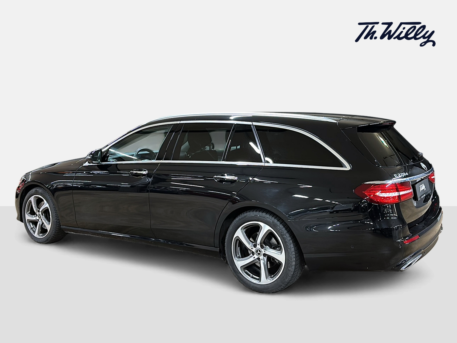 MERCEDES-BENZ E 220 d Swiss Star Avantgarde 4matic Kombi - 3