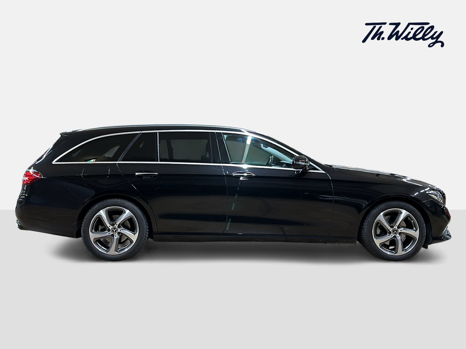 MERCEDES-BENZ E 220 d Swiss Star Avantgarde 4matic Kombi - 6