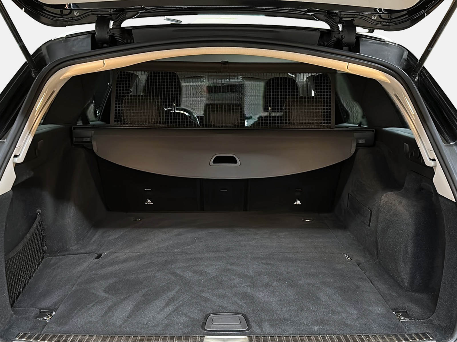 MERCEDES-BENZ E 220 d Swiss Star Avantgarde 4matic Kombi - 12
