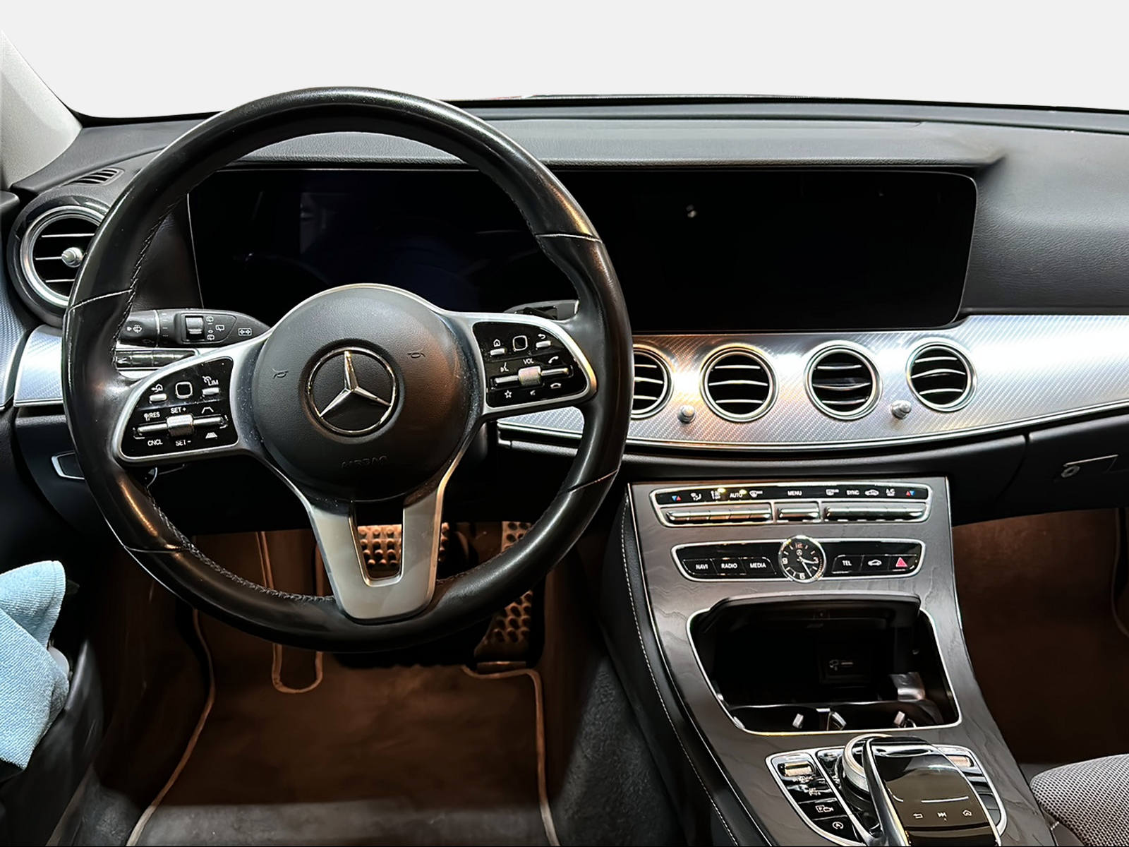 MERCEDES-BENZ E 220 d Swiss Star Avantgarde 4matic Kombi - 10
