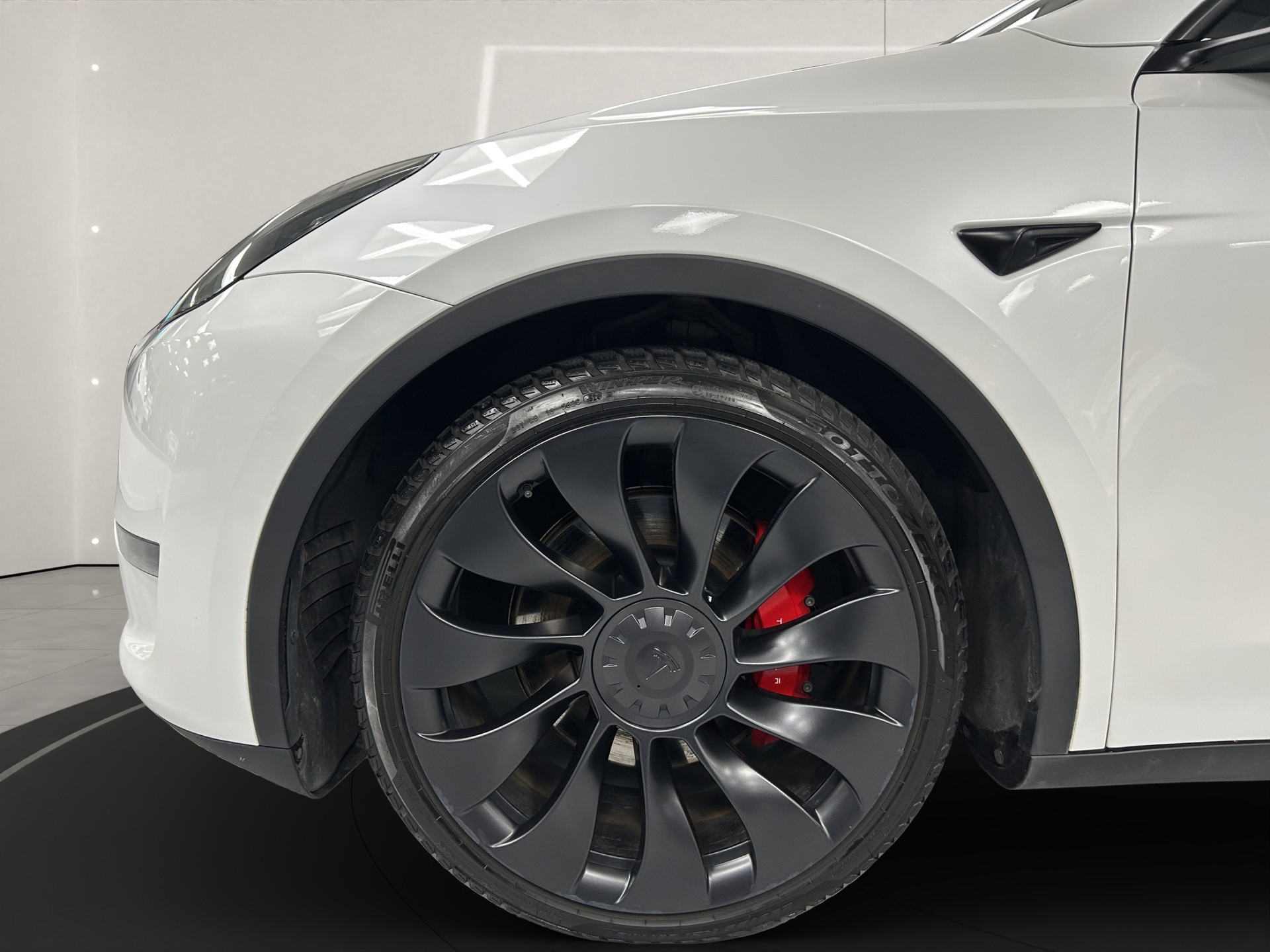 TESLA Model Y Performance - 11