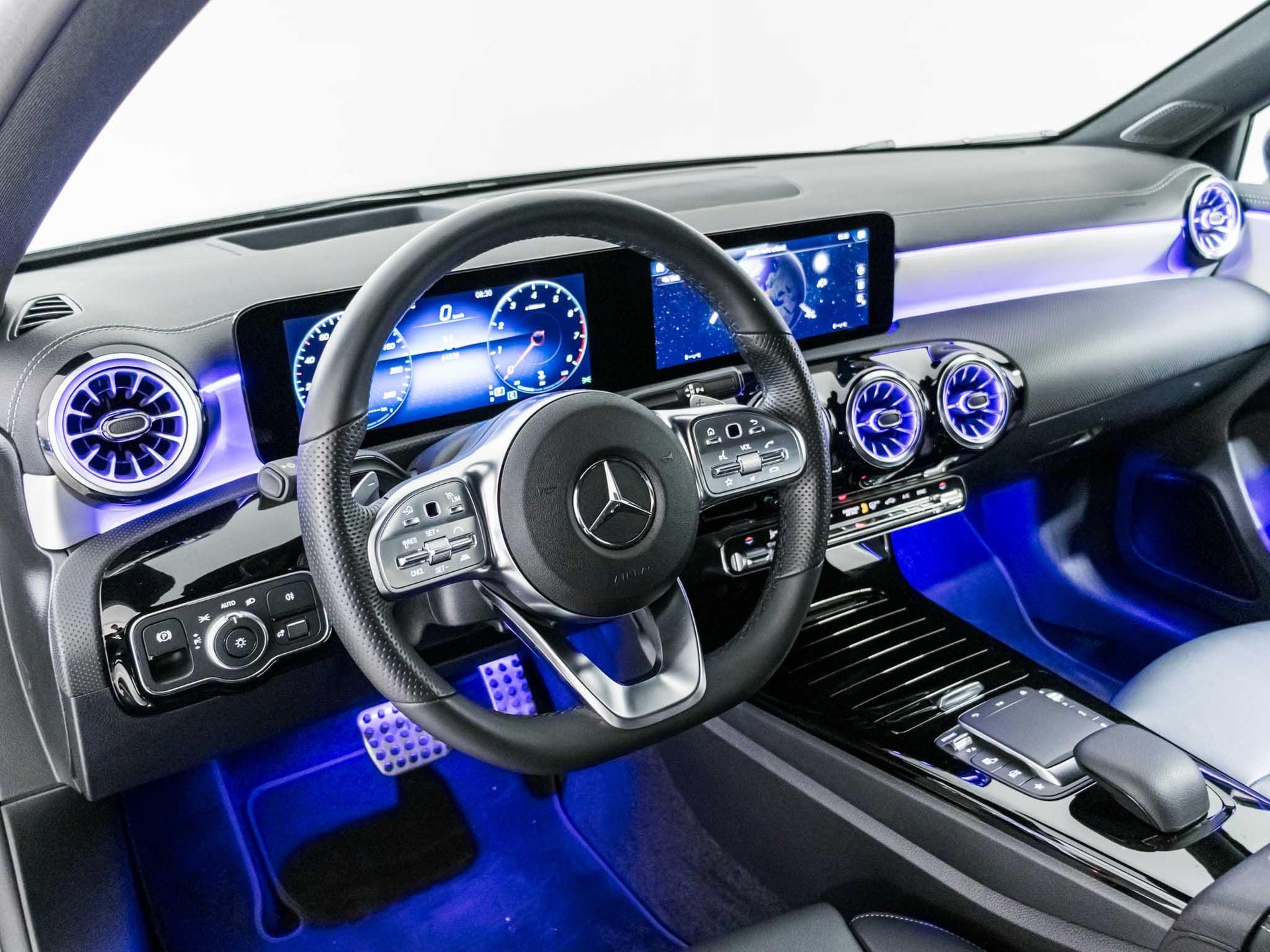 MERCEDES-BENZ A 200 4MATIC - 9