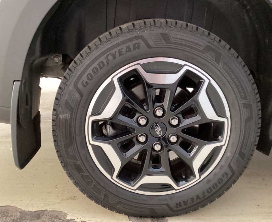 FORD Tourneo Bus 320 L2H1 Active Automat 4x4 - 5