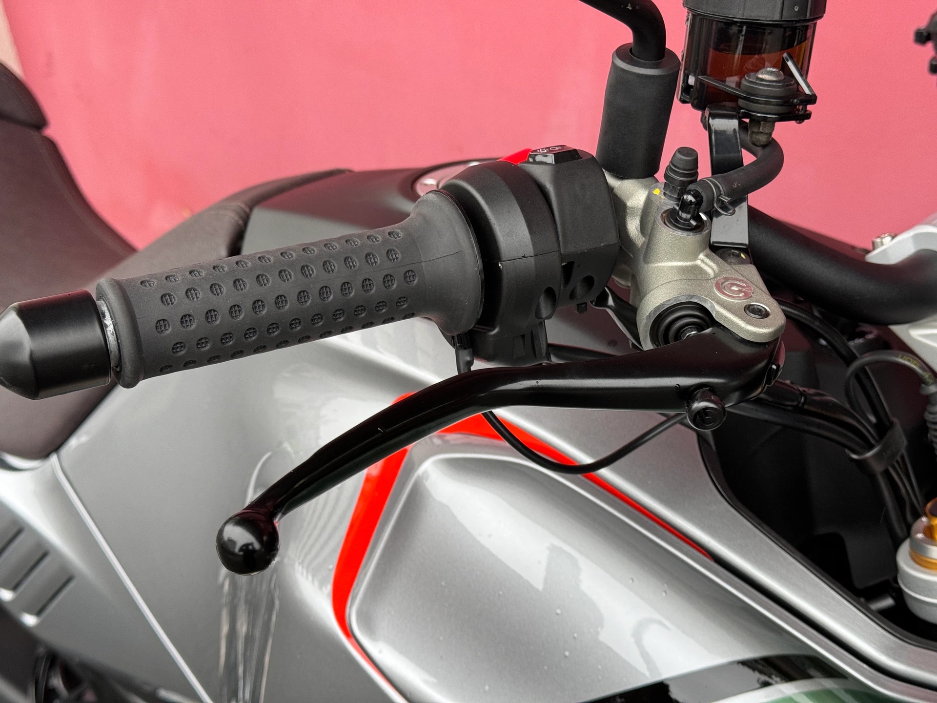 MOTO GUZZI V100 Mandello S - 3