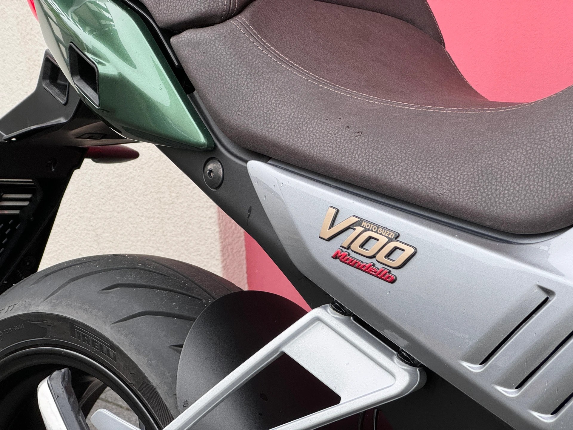 MOTO GUZZI V100 Mandello S - 13