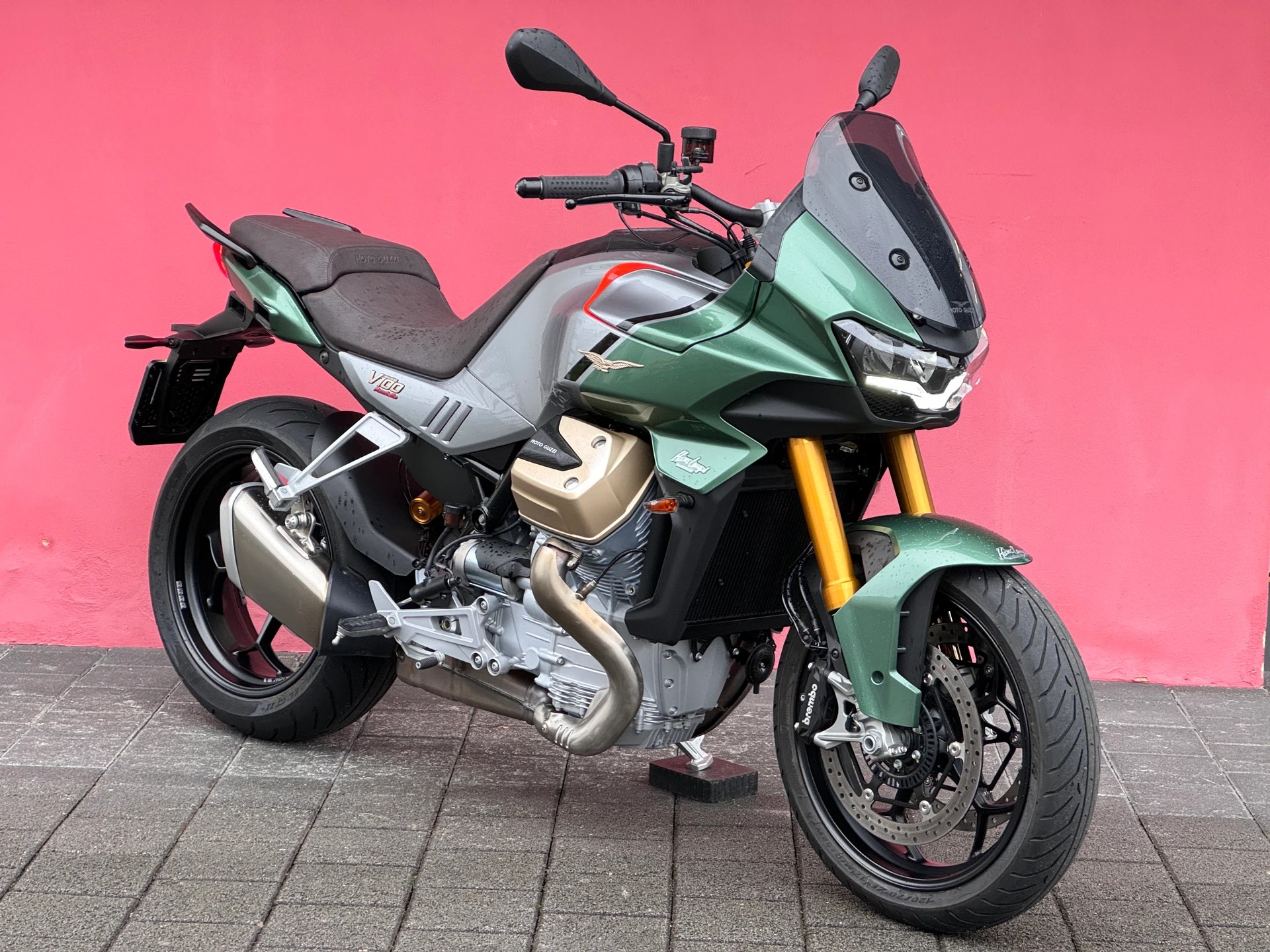 MOTO GUZZI V100 Mandello S - 2
