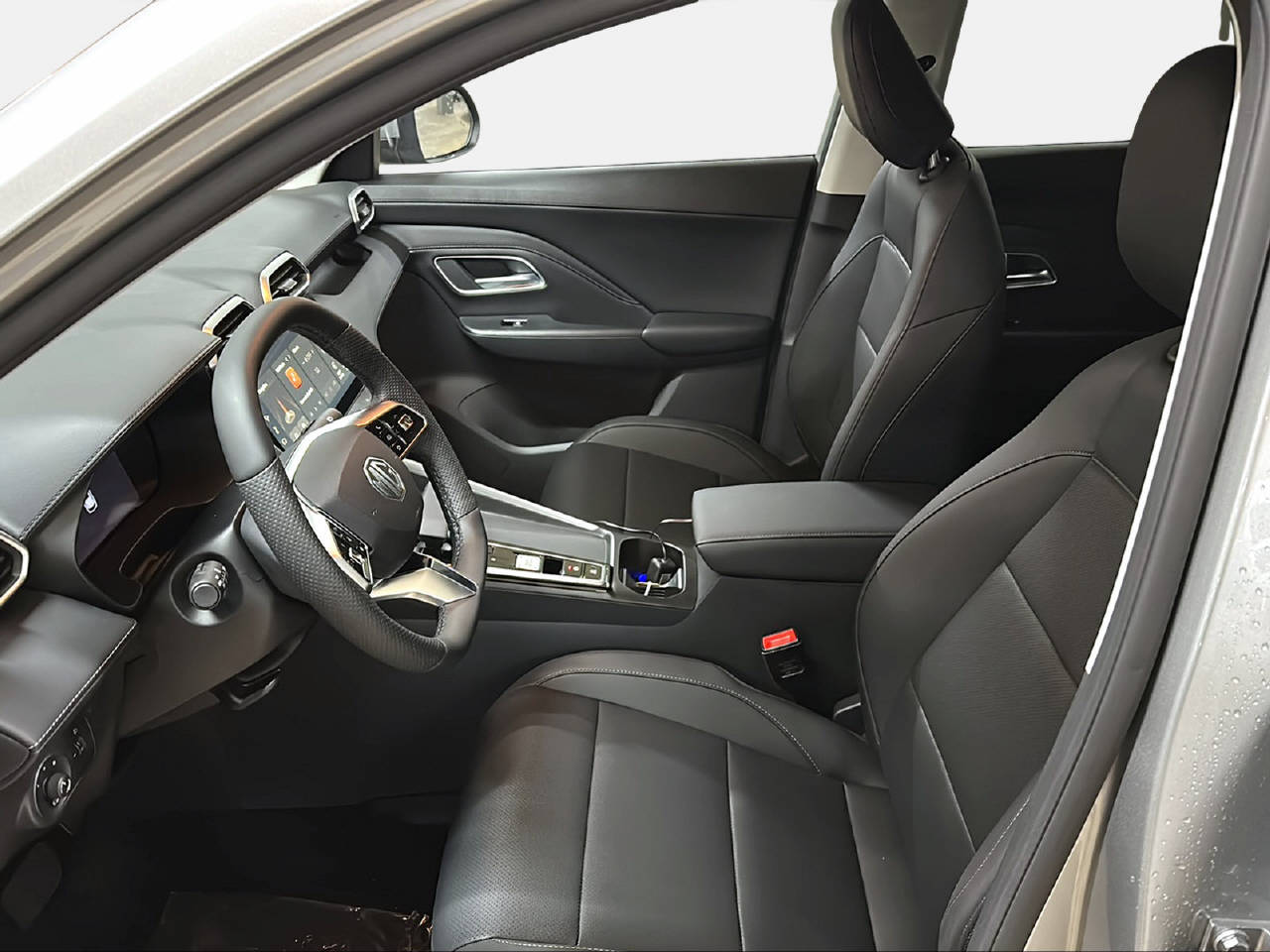 MG ZS 1.5 Hybrid+ Luxury - 14