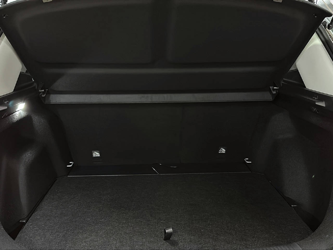 MG ZS 1.5 Hybrid+ Luxury - 12