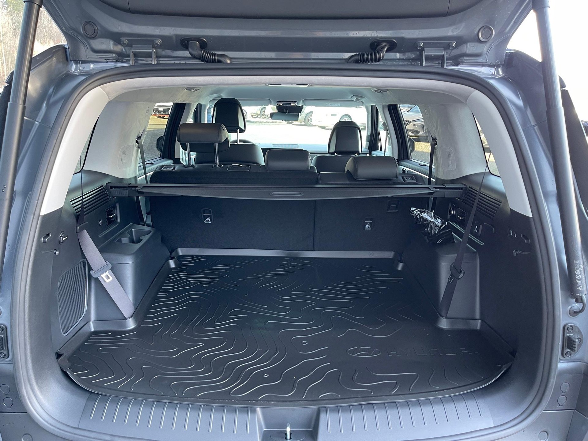 HYUNDAI Santa Fe 1.6 T-GDi PHEV Calligraphy Swiss Edition - 3