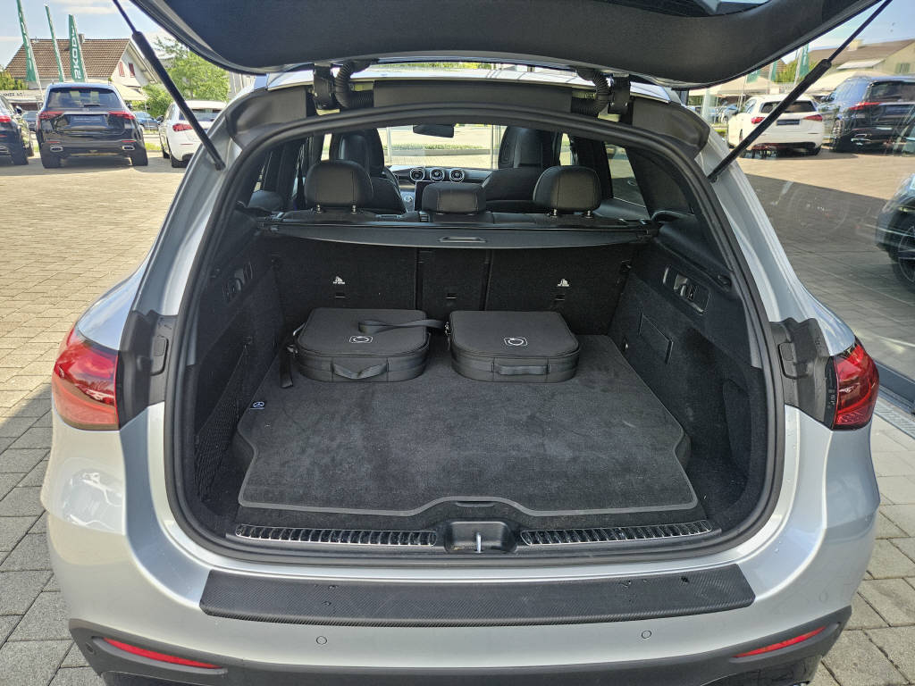MERCEDES-BENZ GLC 300 e 4Matic AMG Line - 4