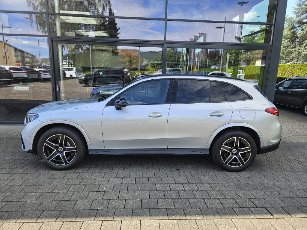 MERCEDES-BENZ GLC 300 e 4Matic AMG Line - 2