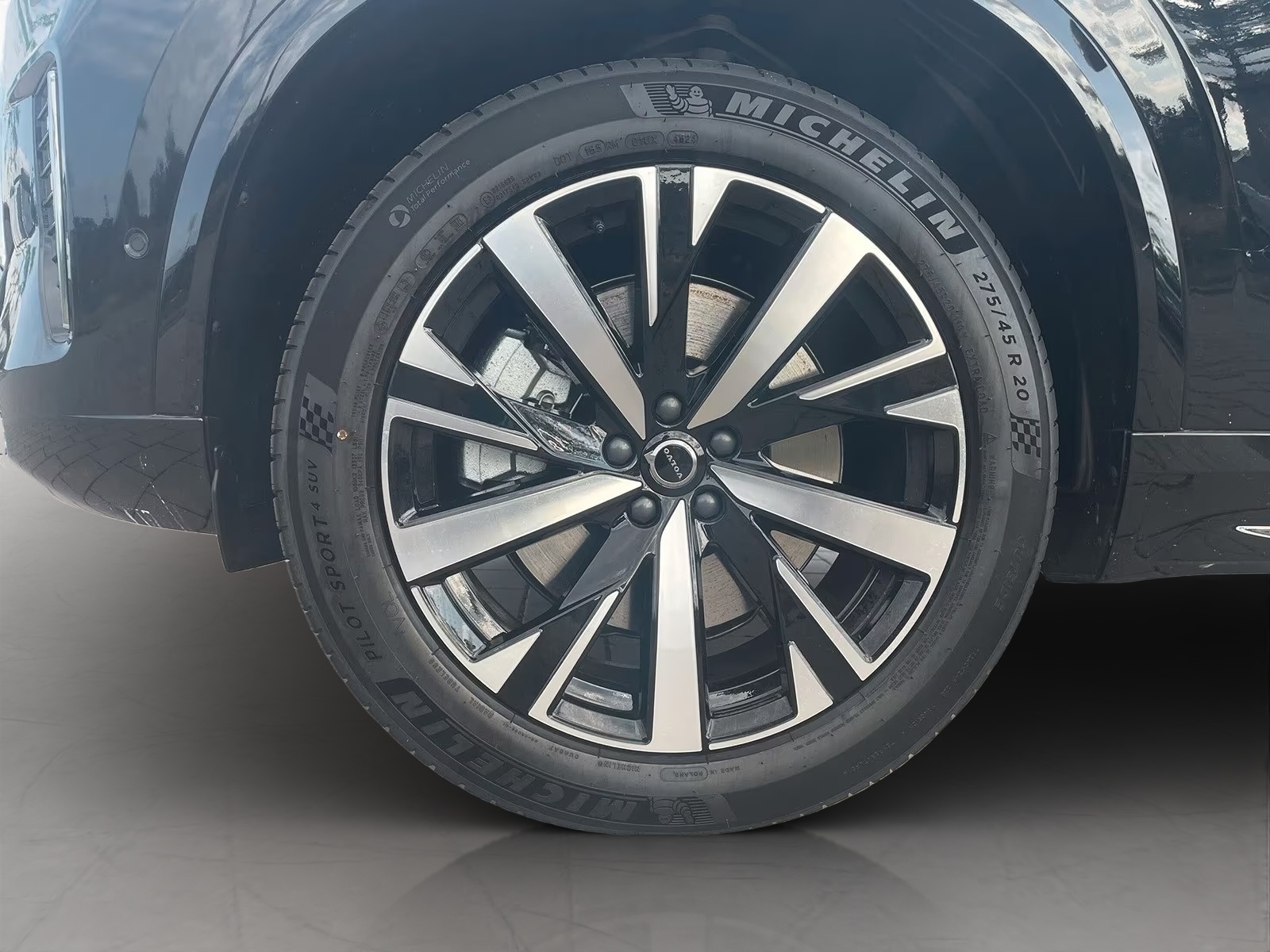 VOLVO XC90 T8 eAWD PluginHybrid Core Geartronic 7 Sitzer - 7