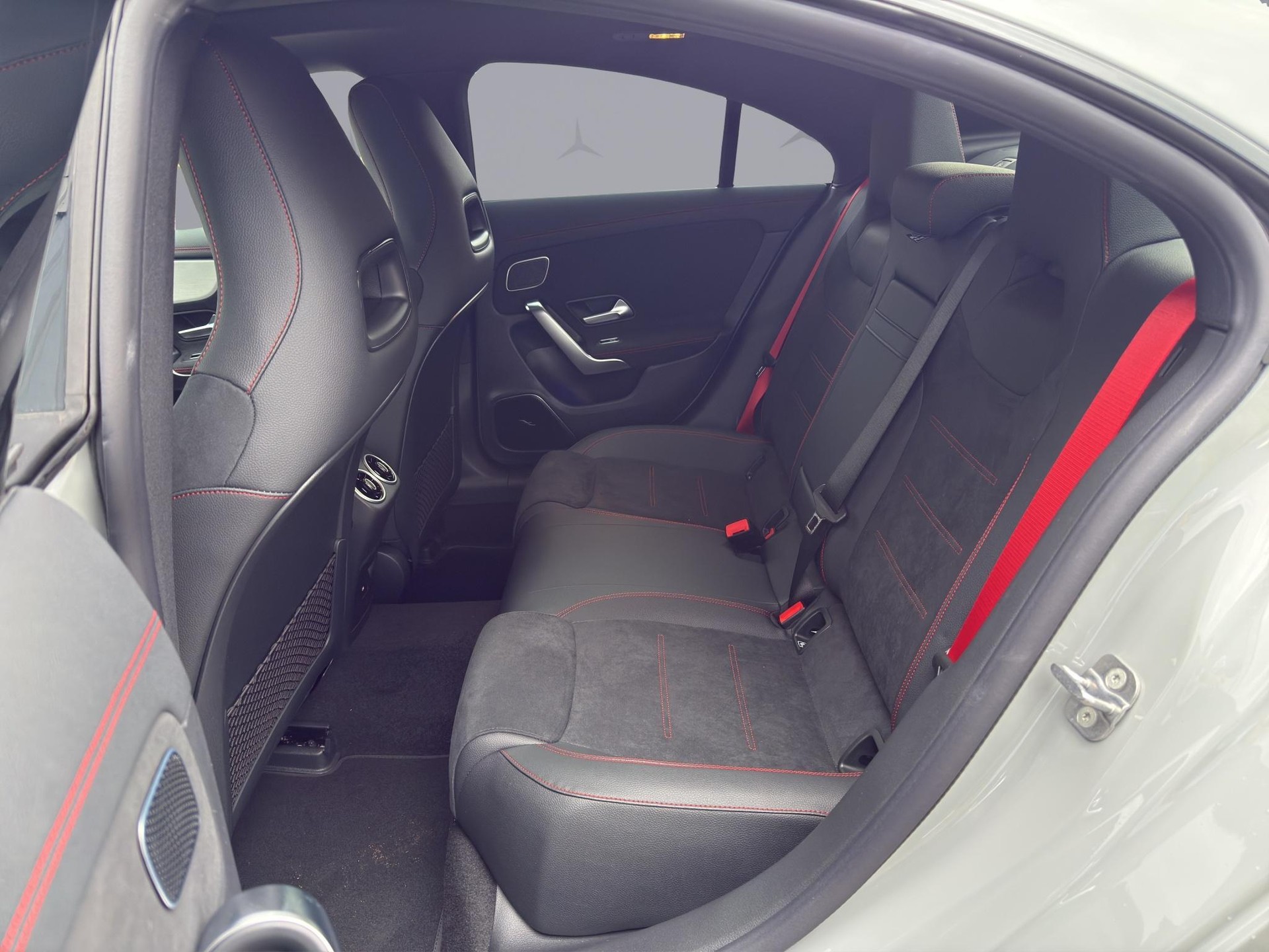 MERCEDES-BENZ CLA 35 AMG 4matic - 12