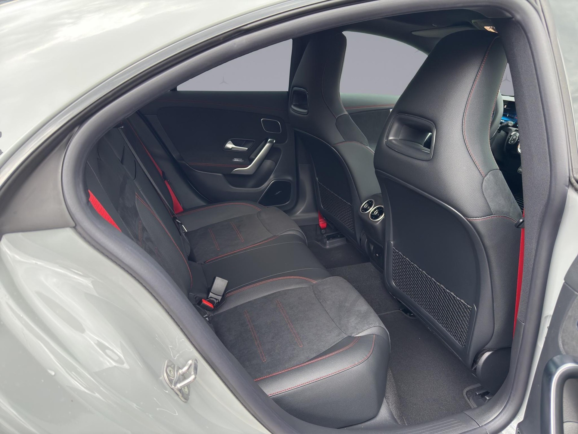 MERCEDES-BENZ CLA 35 AMG 4matic - 17