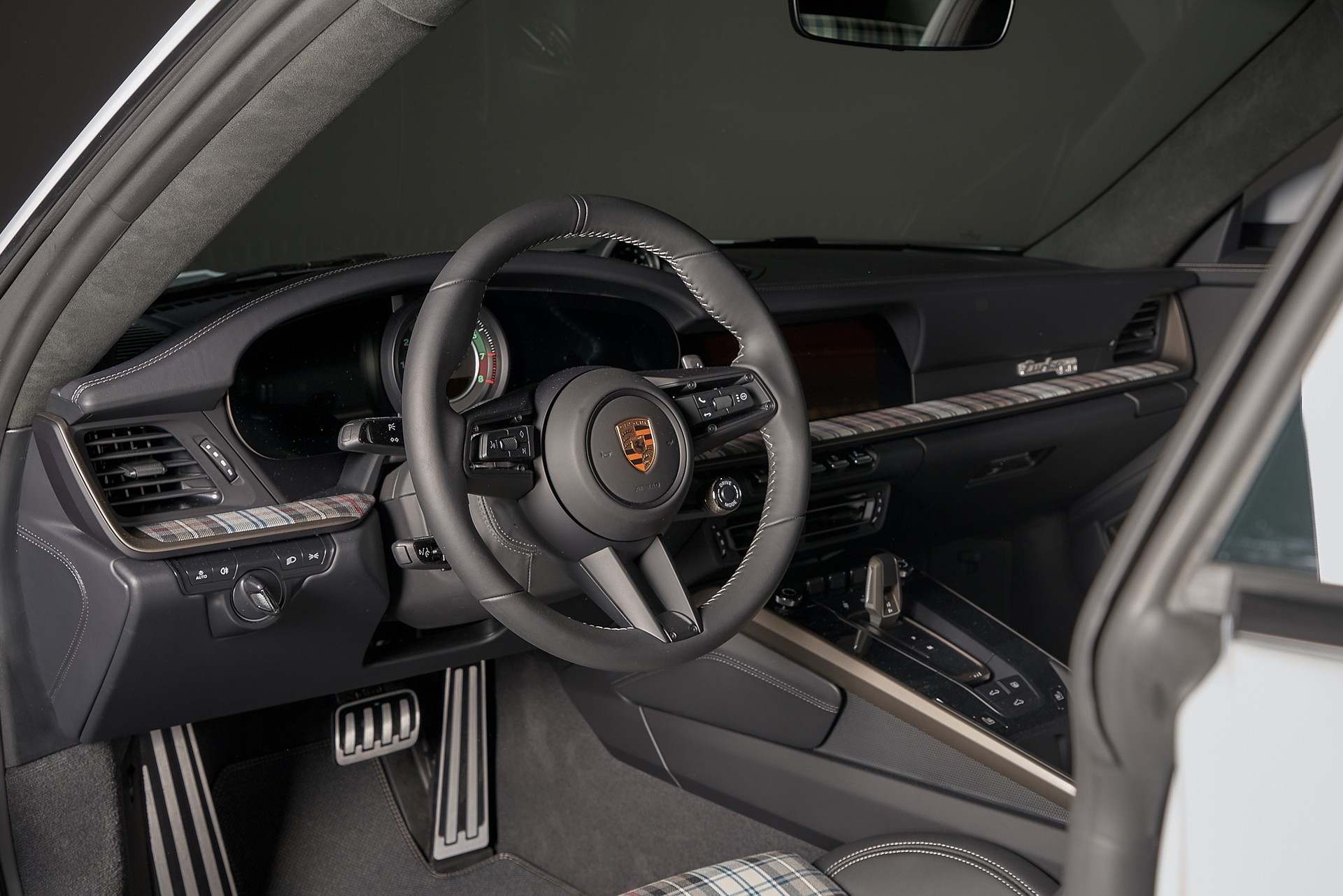 PORSCHE 911 Turbo 50 Jahre - 18