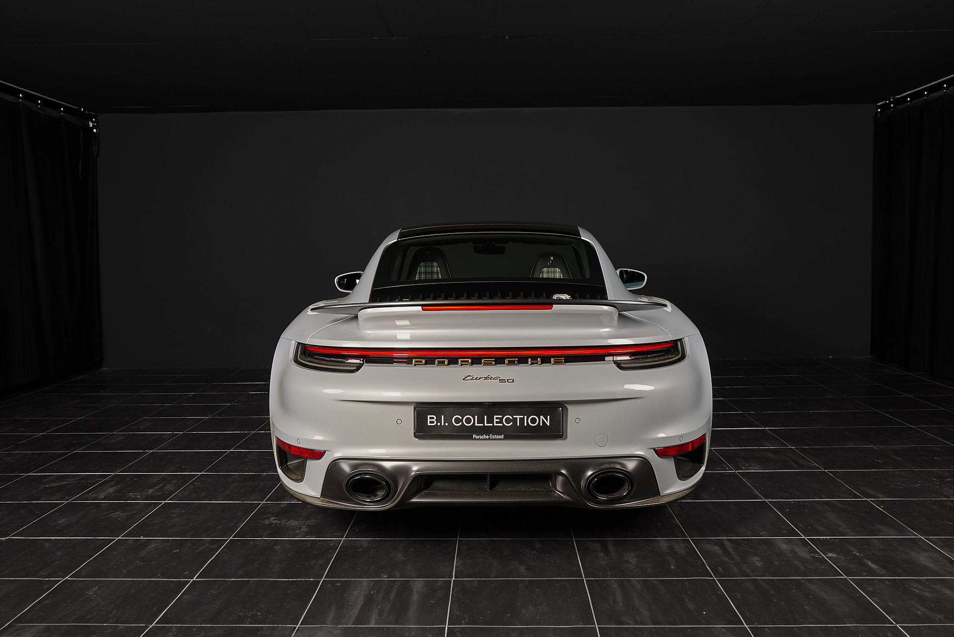 PORSCHE 911 Turbo 50 Jahre - 11