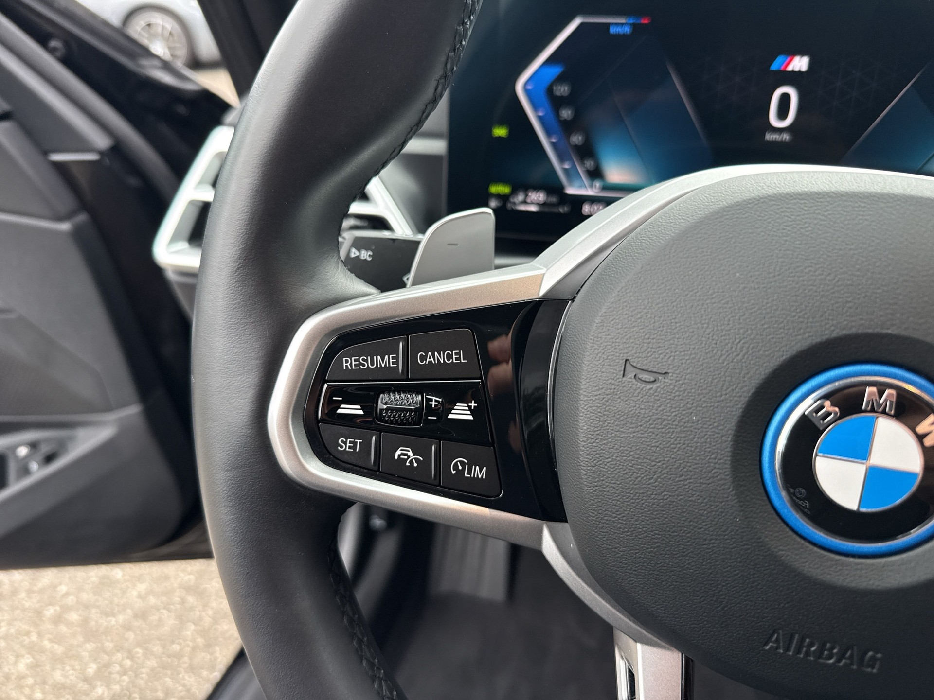 BMW 330e x DriveTouring Steptronic M Sport - 15