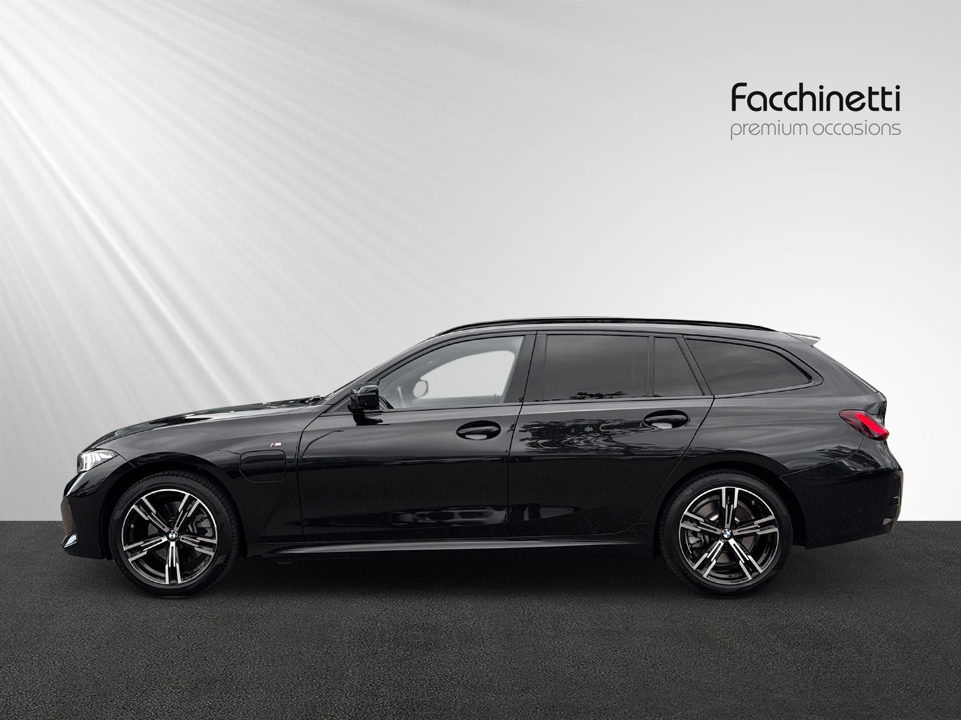 BMW 330e x DriveTouring Steptronic M Sport - 2