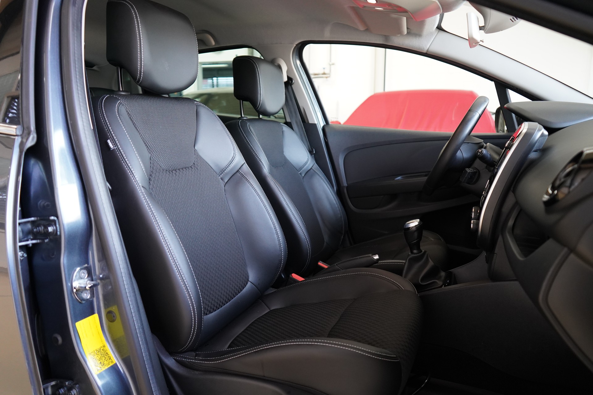 RENAULT Clio 0.9 12V Intens - 22