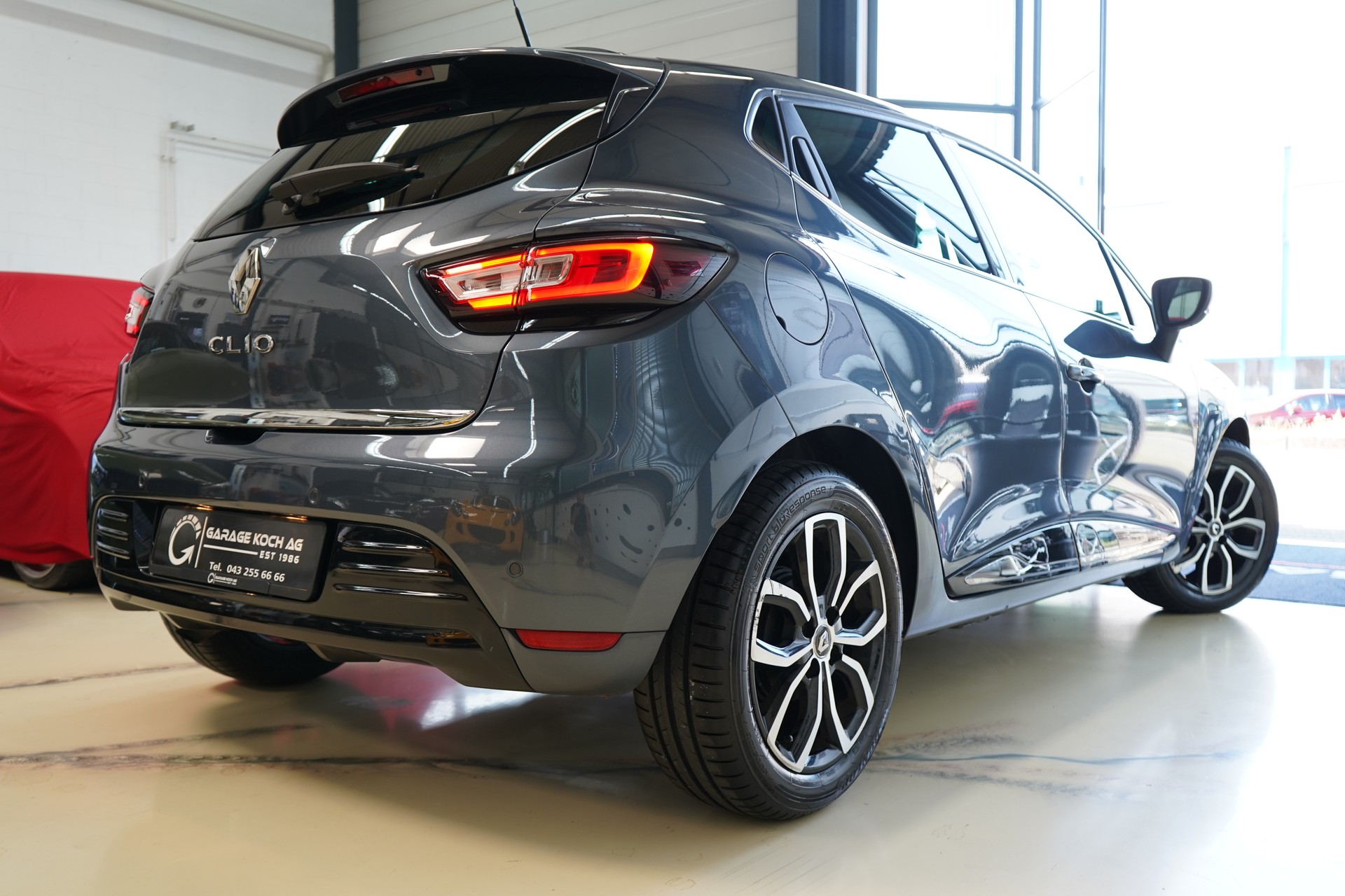 RENAULT Clio 0.9 12V Intens - 9