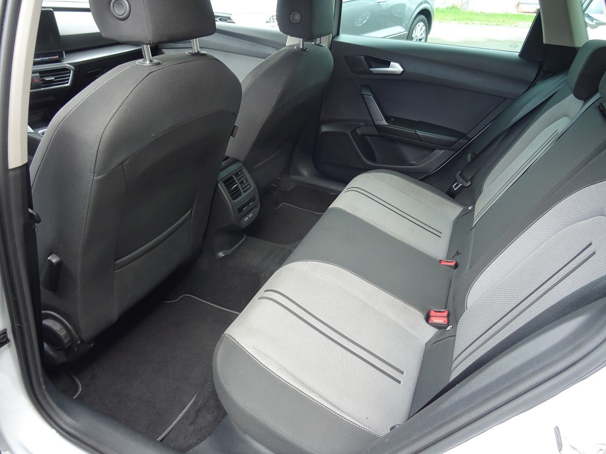 SEAT Leon ST 1.5 eTSI Style DSG - 6