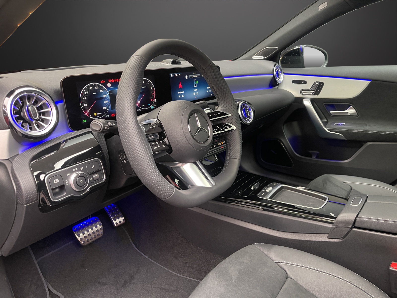 MERCEDES-BENZ A 200 Kompaktlimousine Night Star - 7