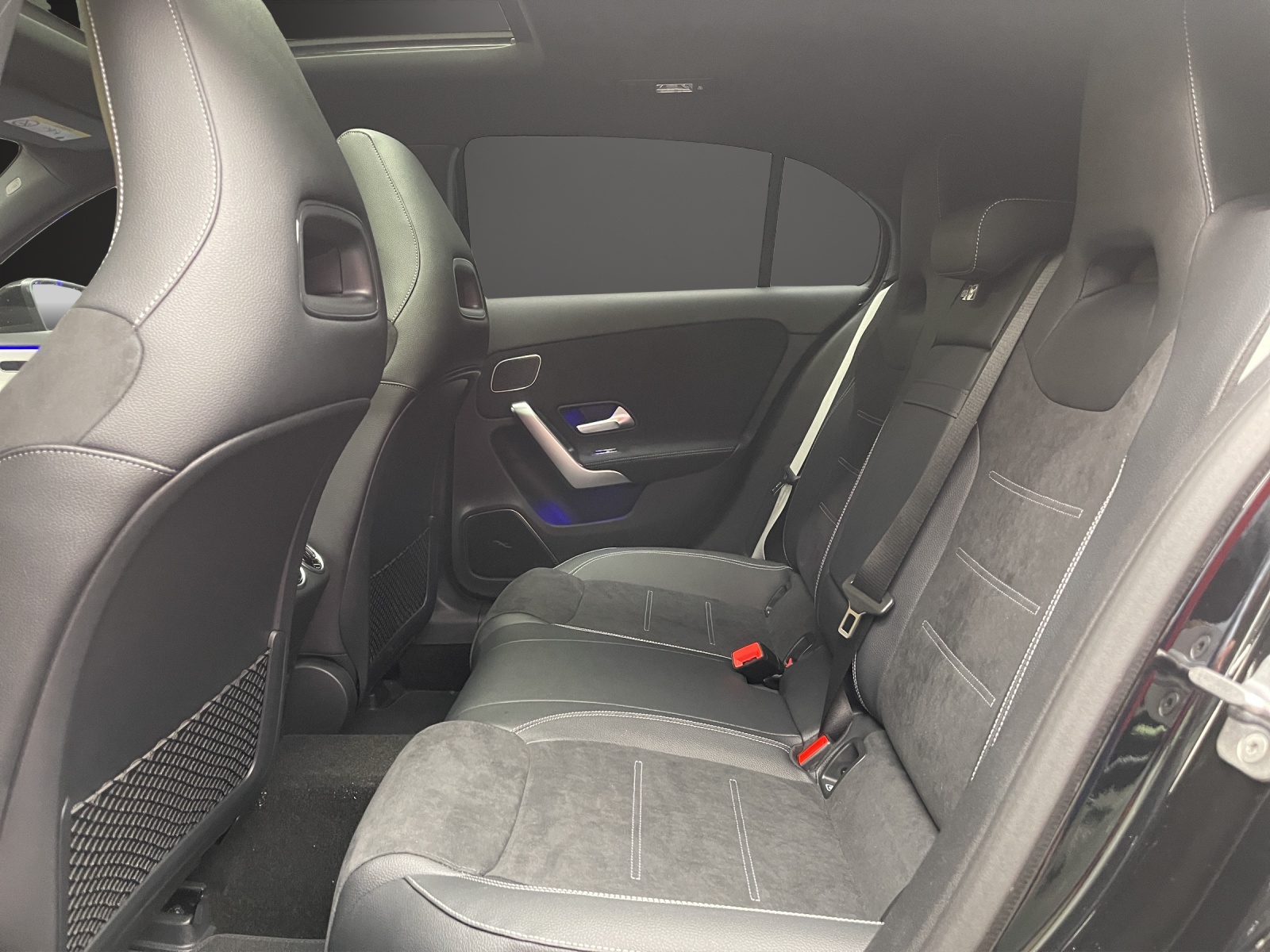 MERCEDES-BENZ A 200 Kompaktlimousine Night Star - 10