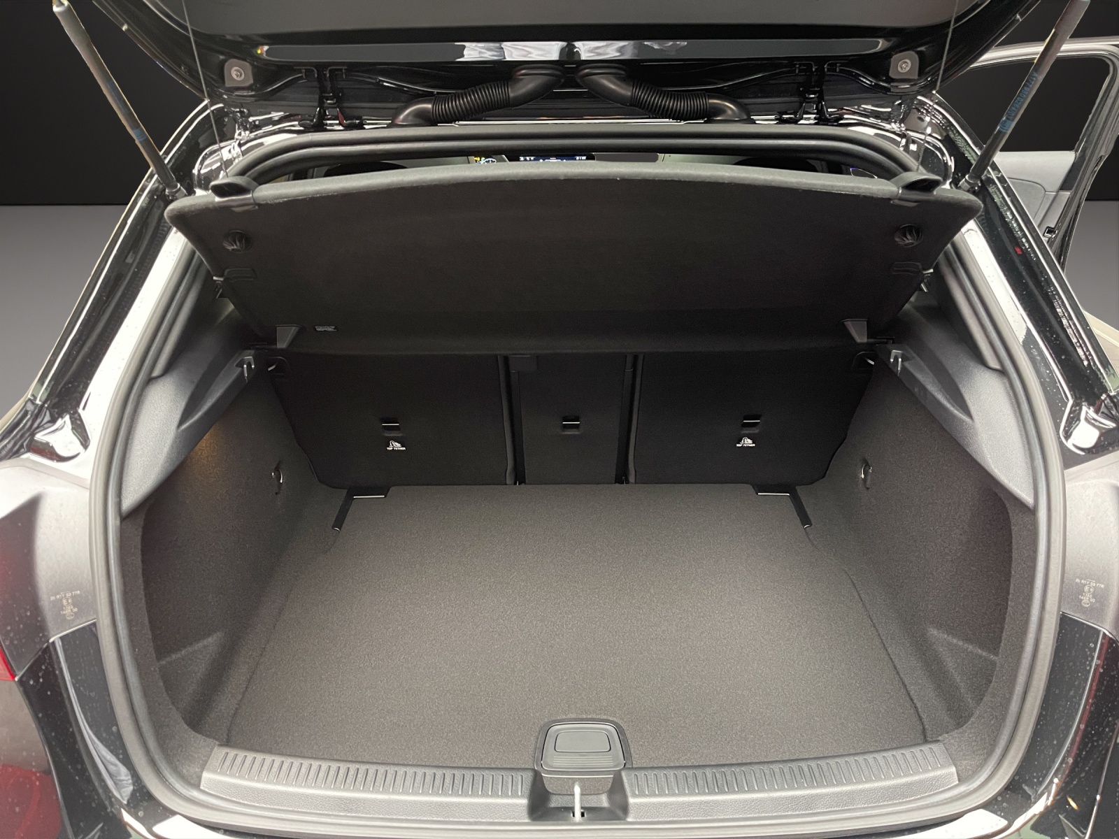 MERCEDES-BENZ A 200 Kompaktlimousine Night Star - 11