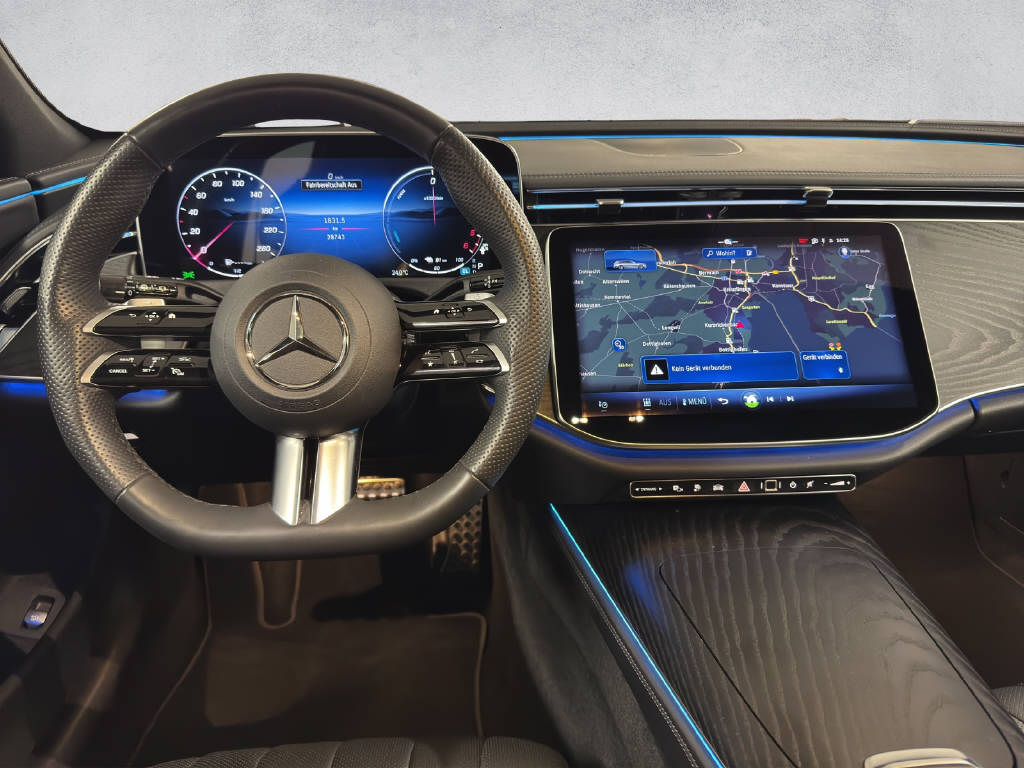 MERCEDES-BENZ E 300 de AMG Line 4Matic T-Modell - 14