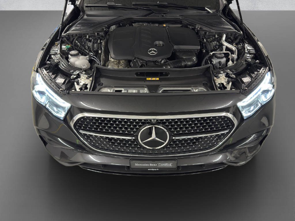 MERCEDES-BENZ E 300 de AMG Line 4Matic T-Modell - 9
