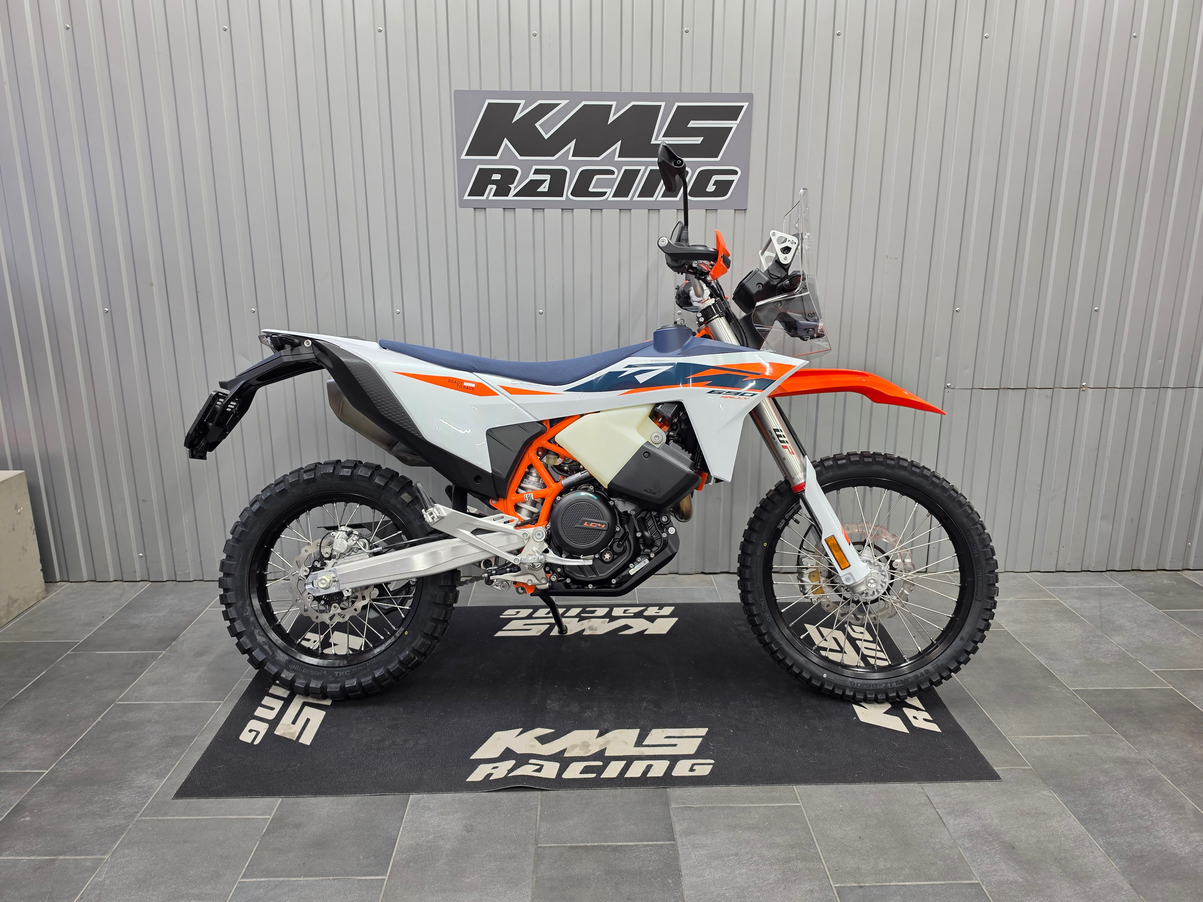 KTM 690