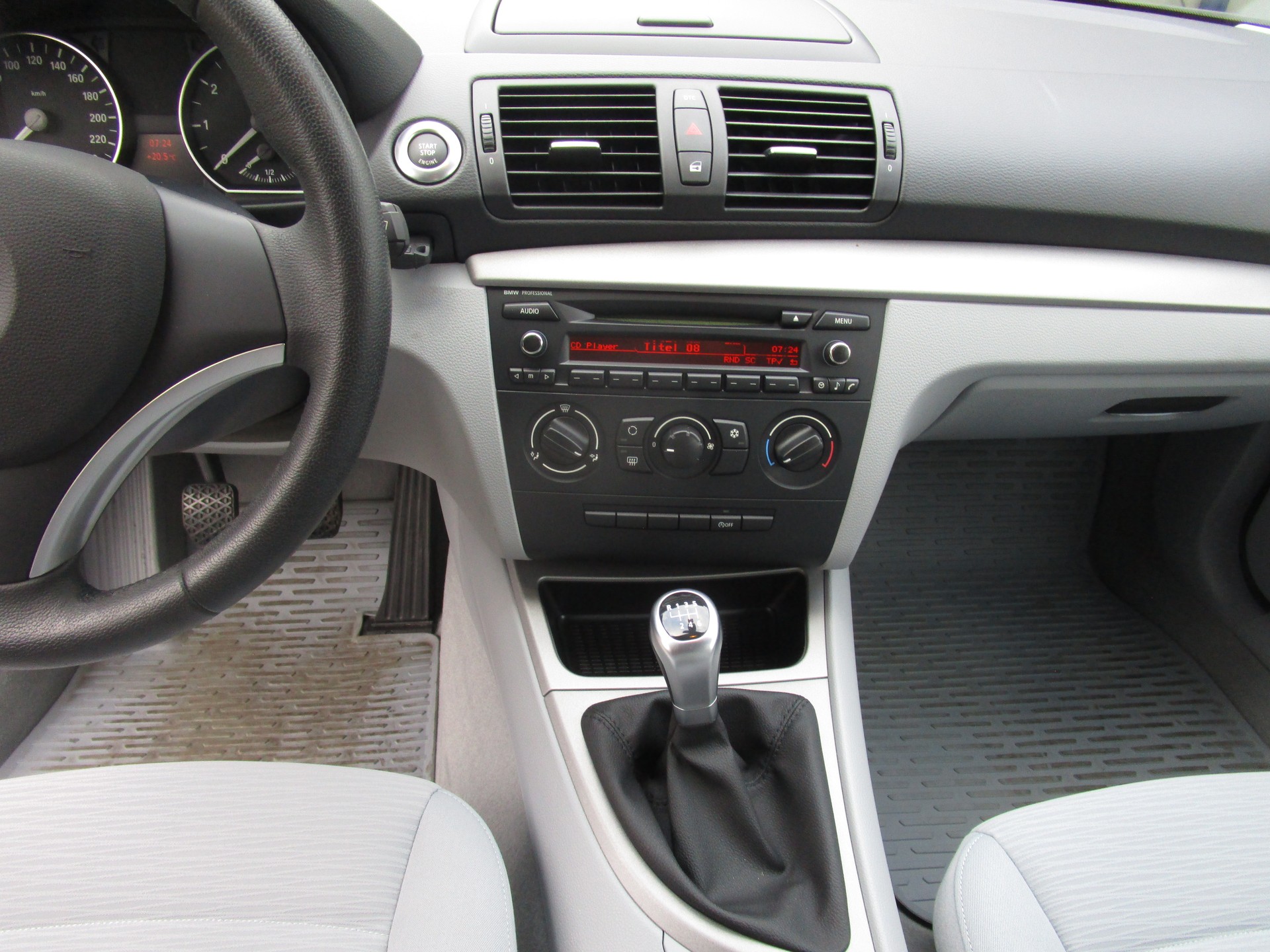 BMW 116i Dynamic Edition - 11